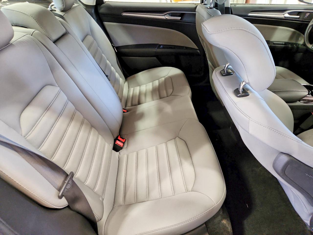 2014 Ford Fusion S Silver vin: 3FA6P0G74ER363374