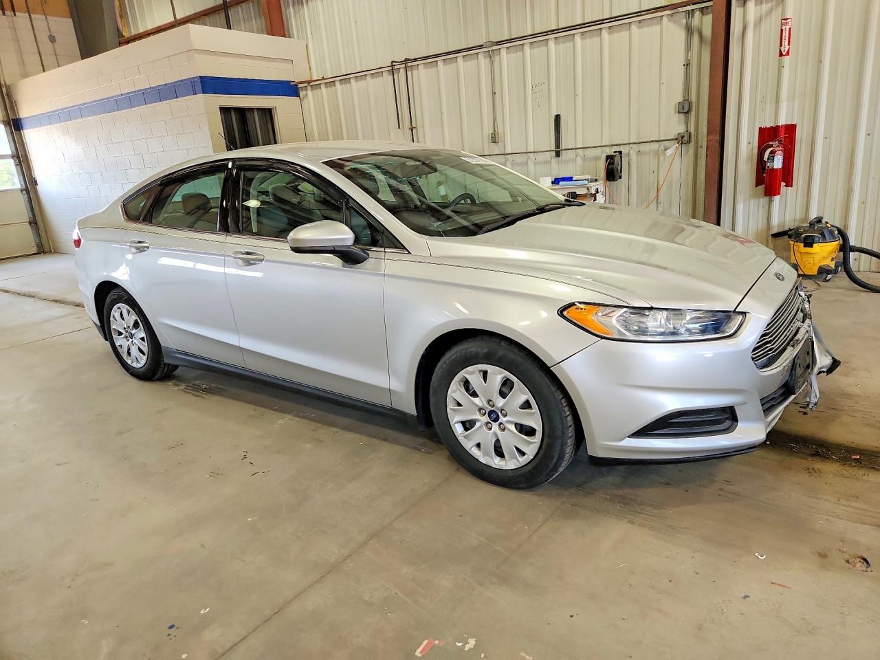 2014 Ford Fusion S Silver vin: 3FA6P0G74ER363374