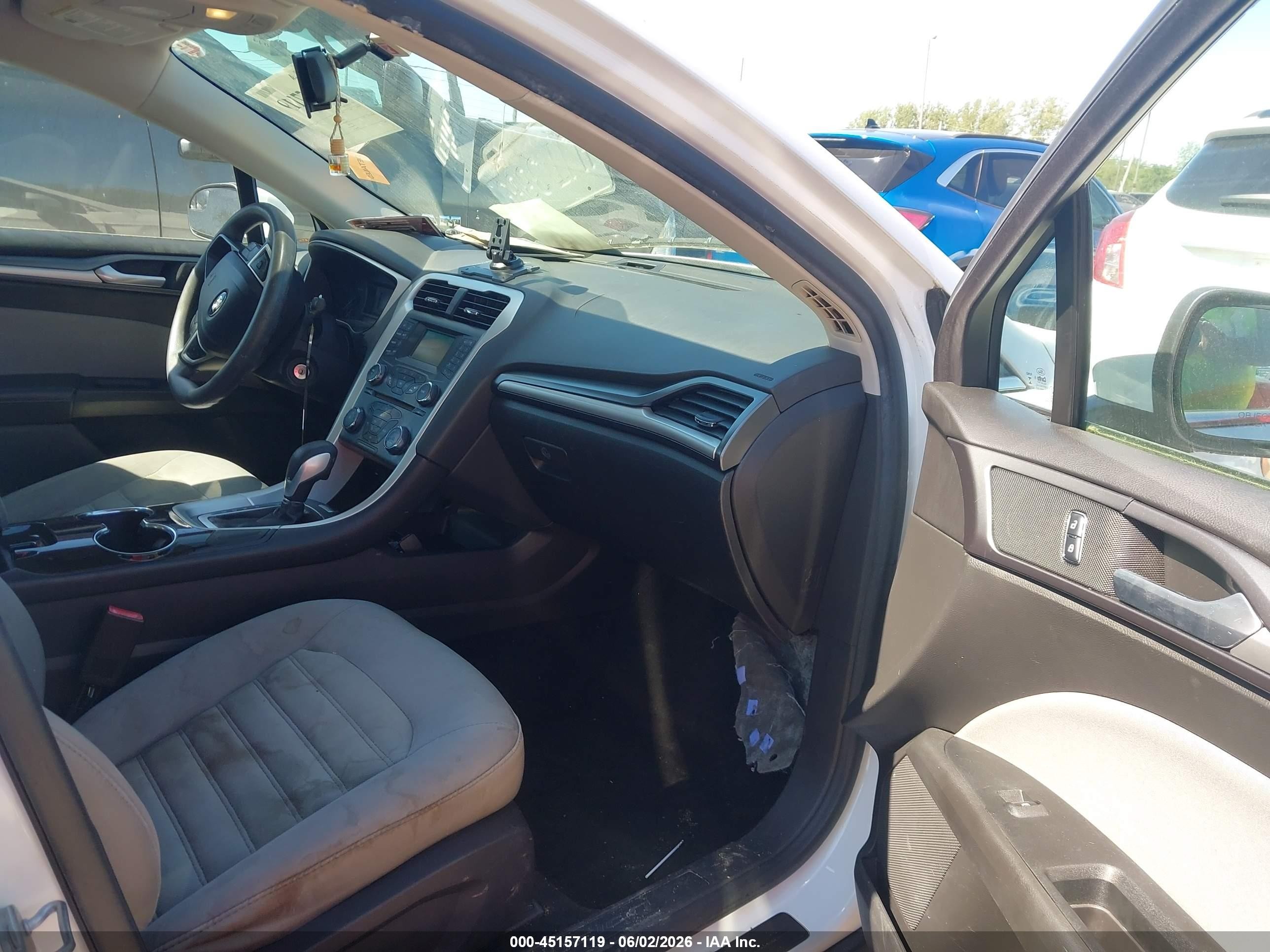 2014 Ford Fusion S White vin: 3FA6P0G74ER374763