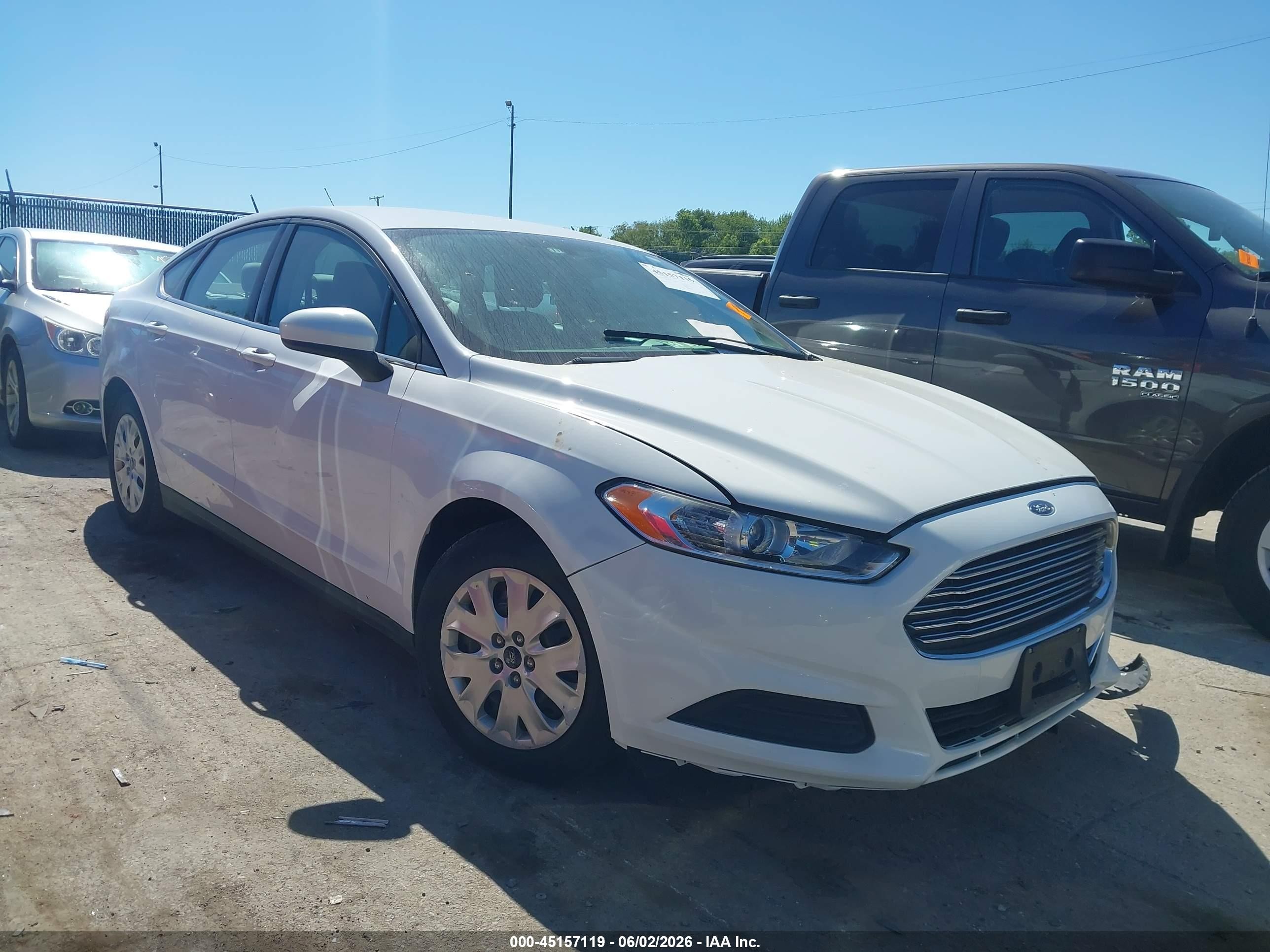 2014 Ford Fusion S White vin: 3FA6P0G74ER374763