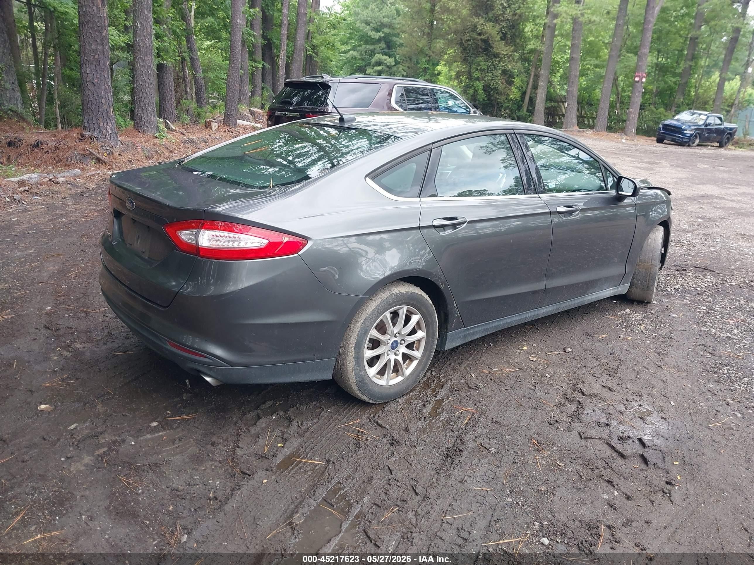 2015 Ford Fusion S Gray vin: 3FA6P0G74FR273837