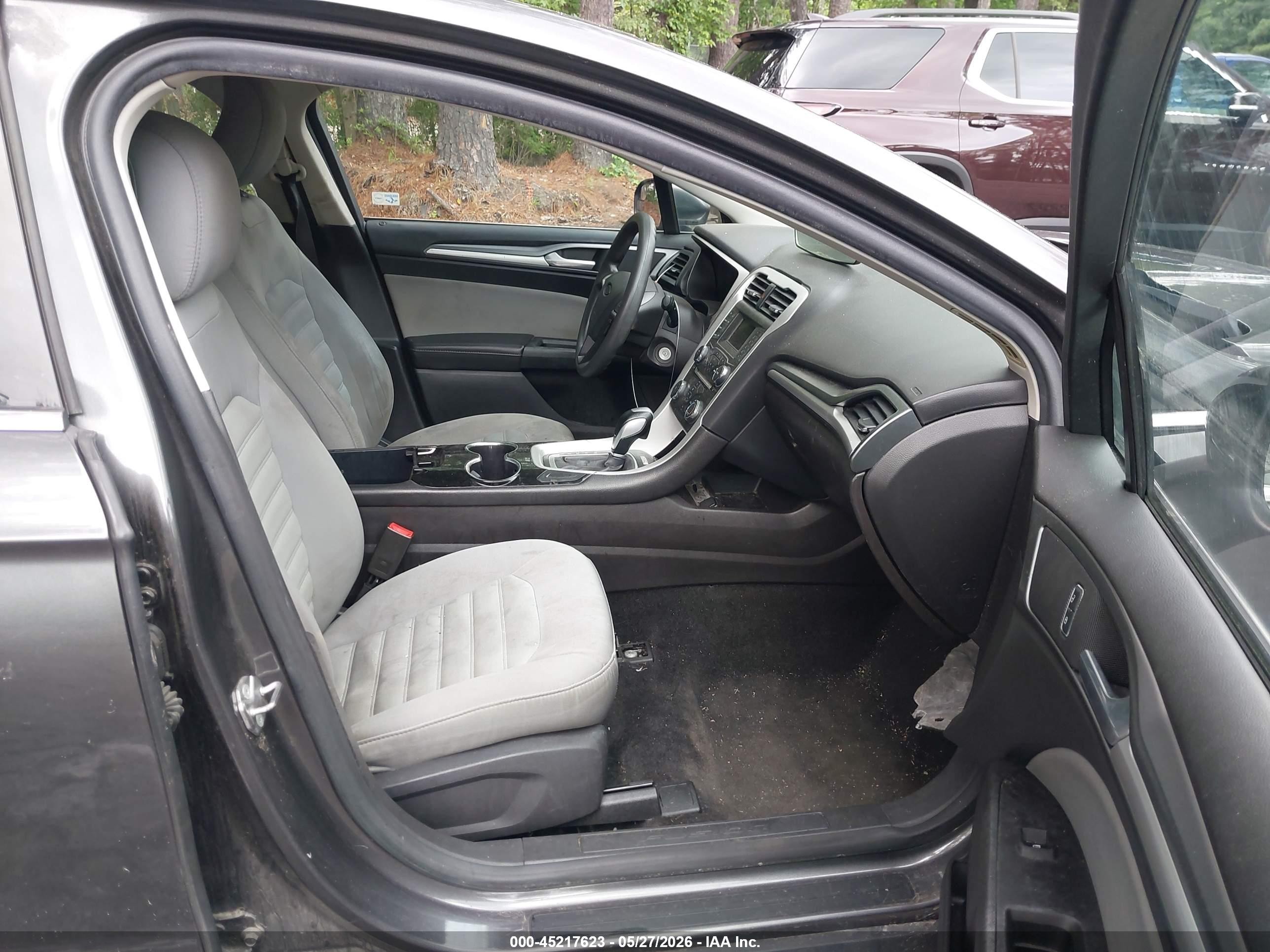 2015 Ford Fusion S Gray vin: 3FA6P0G74FR273837