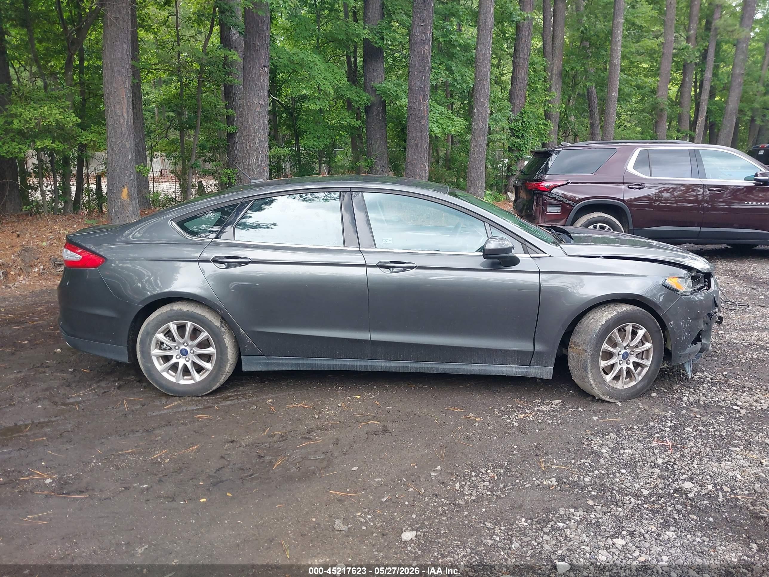 2015 Ford Fusion S Gray vin: 3FA6P0G74FR273837