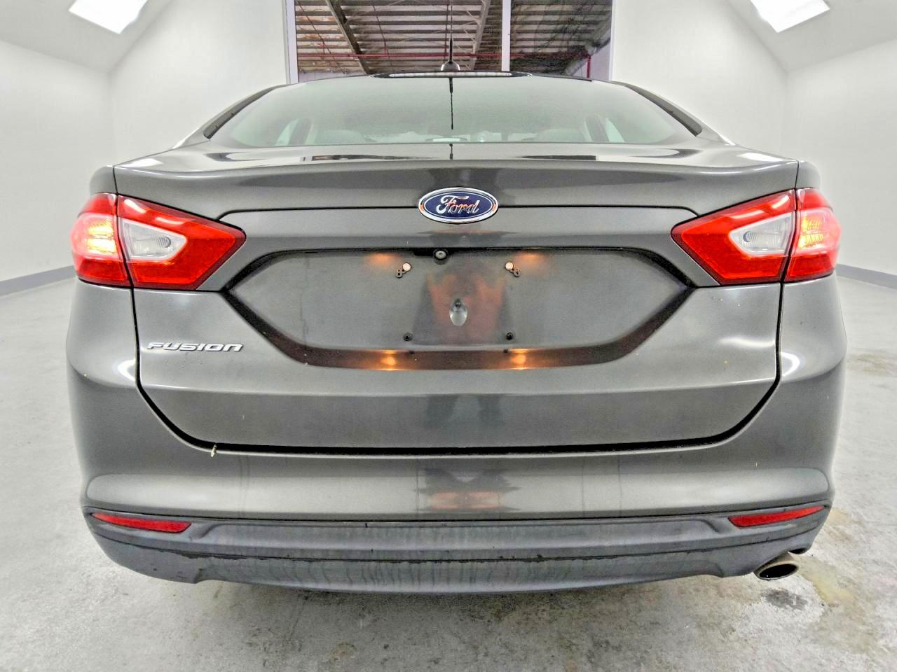 2016 Ford Fusion S Gray vin: 3FA6P0G74GR147401