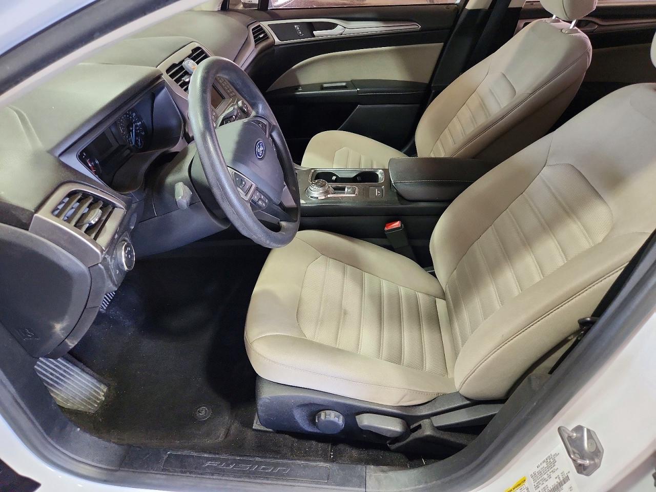 2018 Ford Fusion S White vin: 3FA6P0G74JR283762
