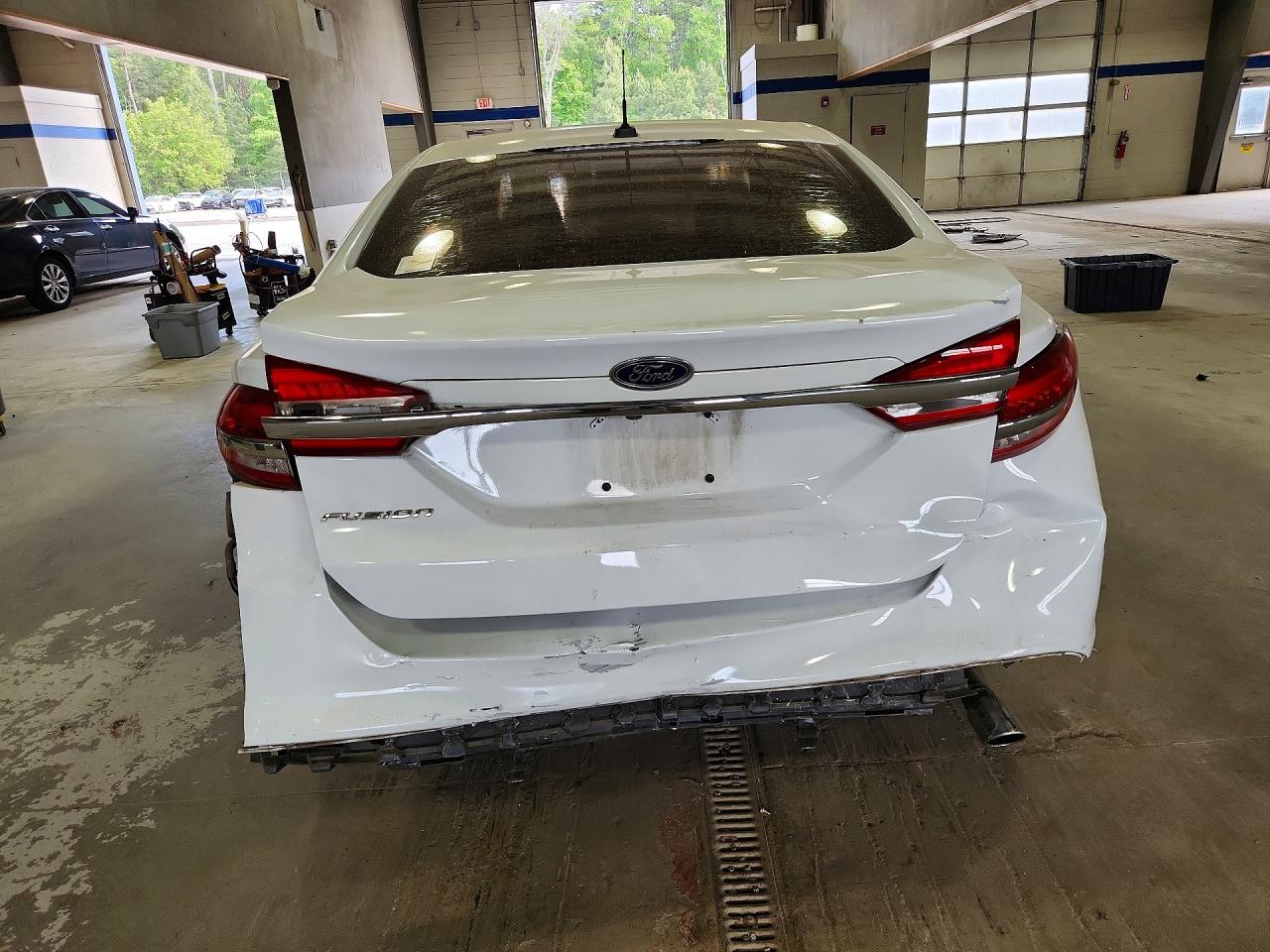 2018 Ford Fusion S White vin: 3FA6P0G74JR283762