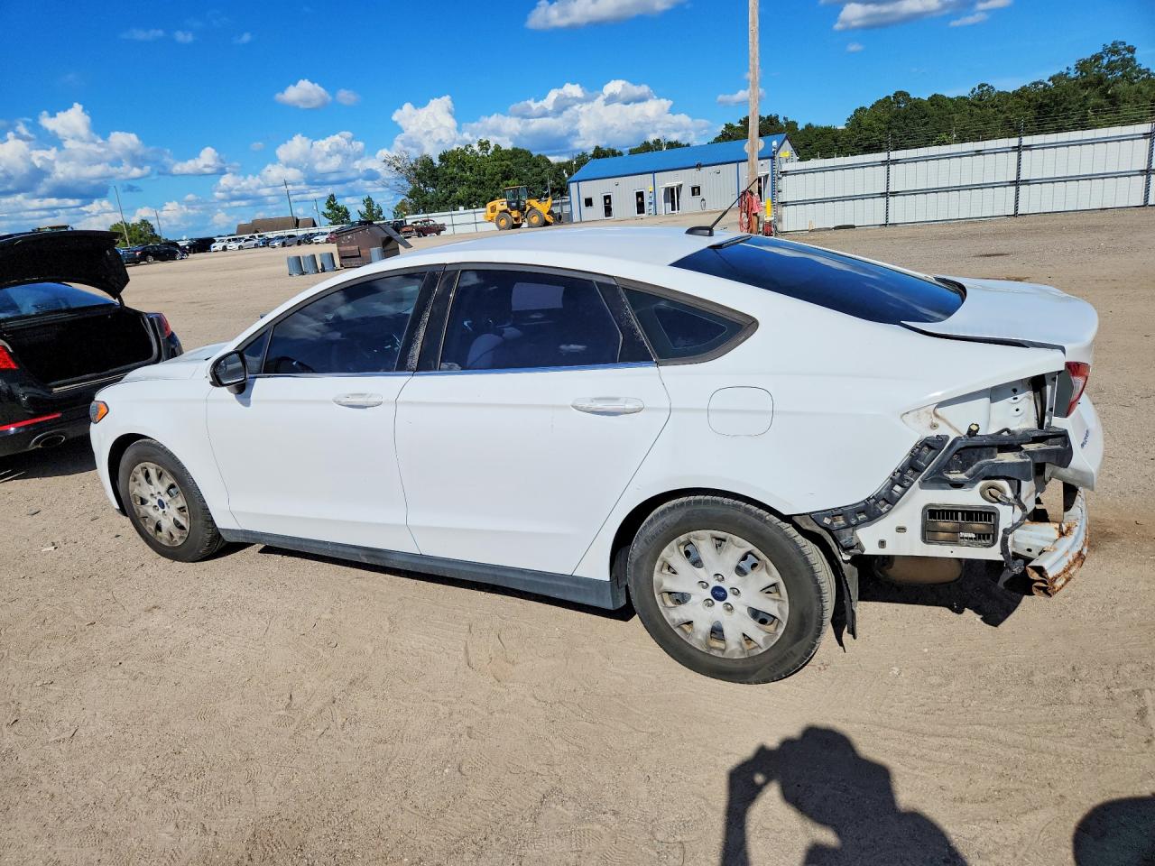 2013 Ford Fusion S White vin: 3FA6P0G75DR192035