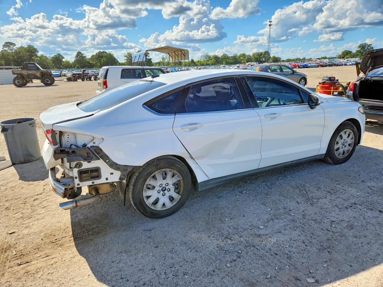 2013 Ford Fusion S White vin: 3FA6P0G75DR192035