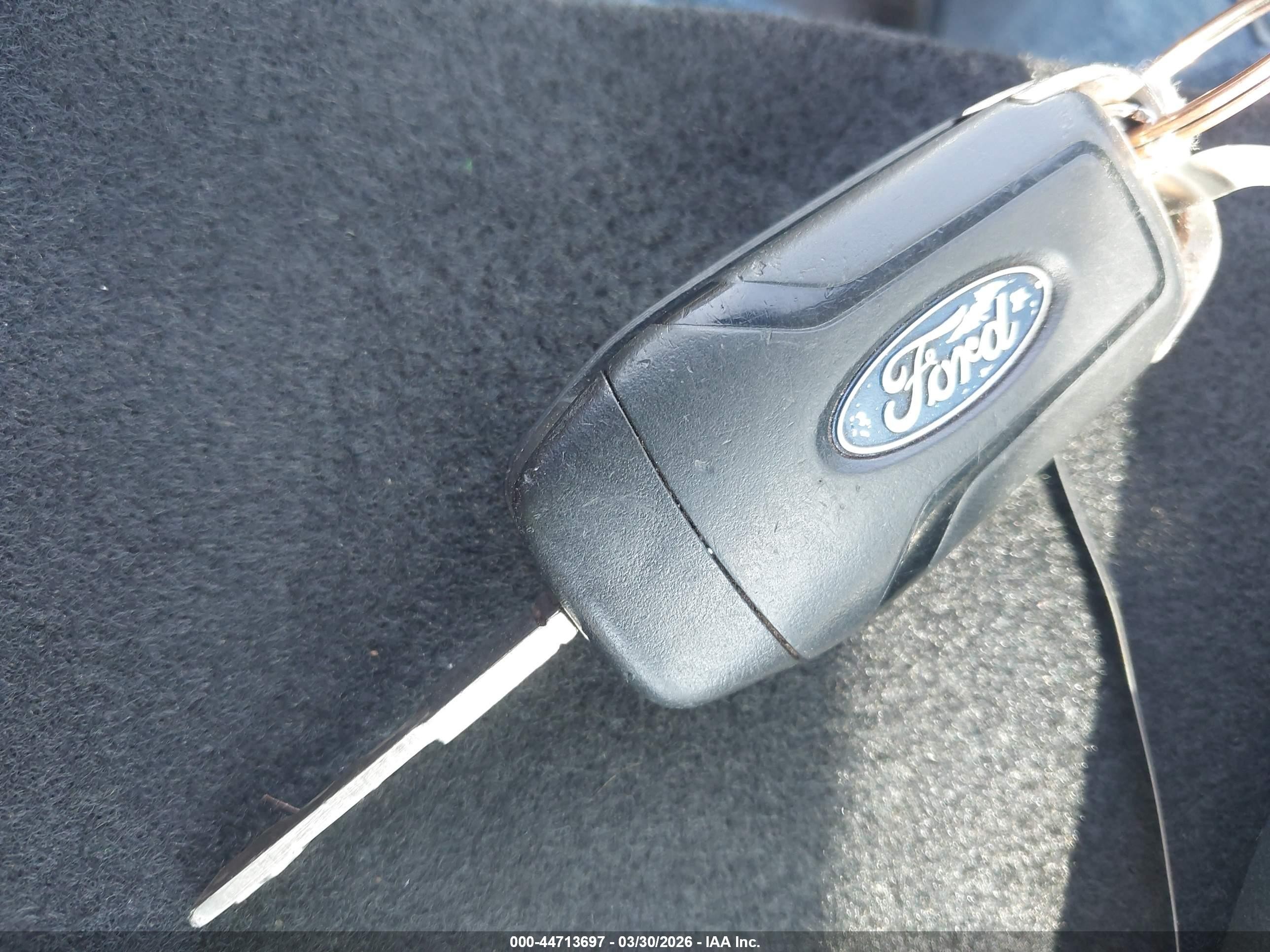 2013 Ford Fusion S Red vin: 3FA6P0G75DR309774