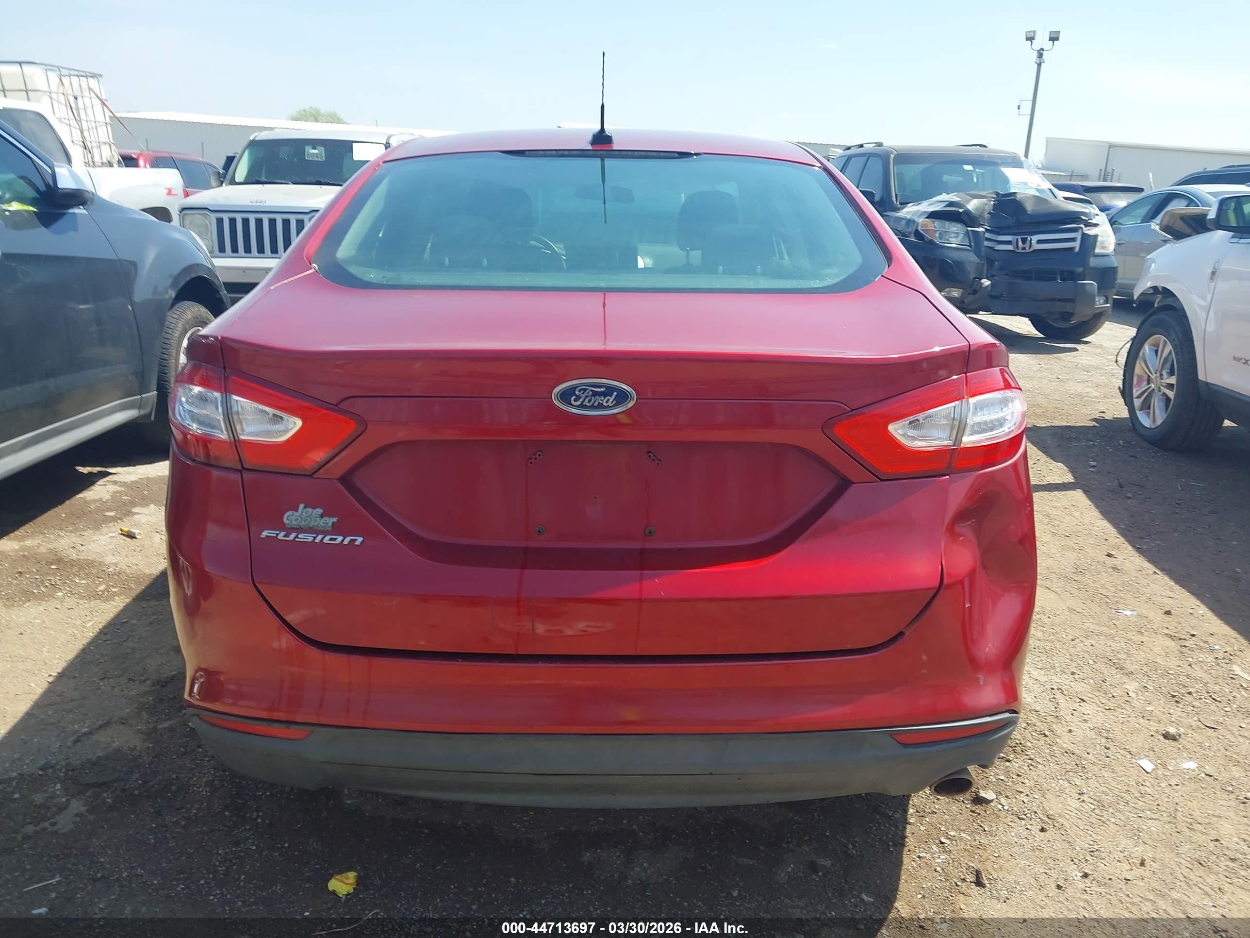 2013 Ford Fusion S Red vin: 3FA6P0G75DR309774