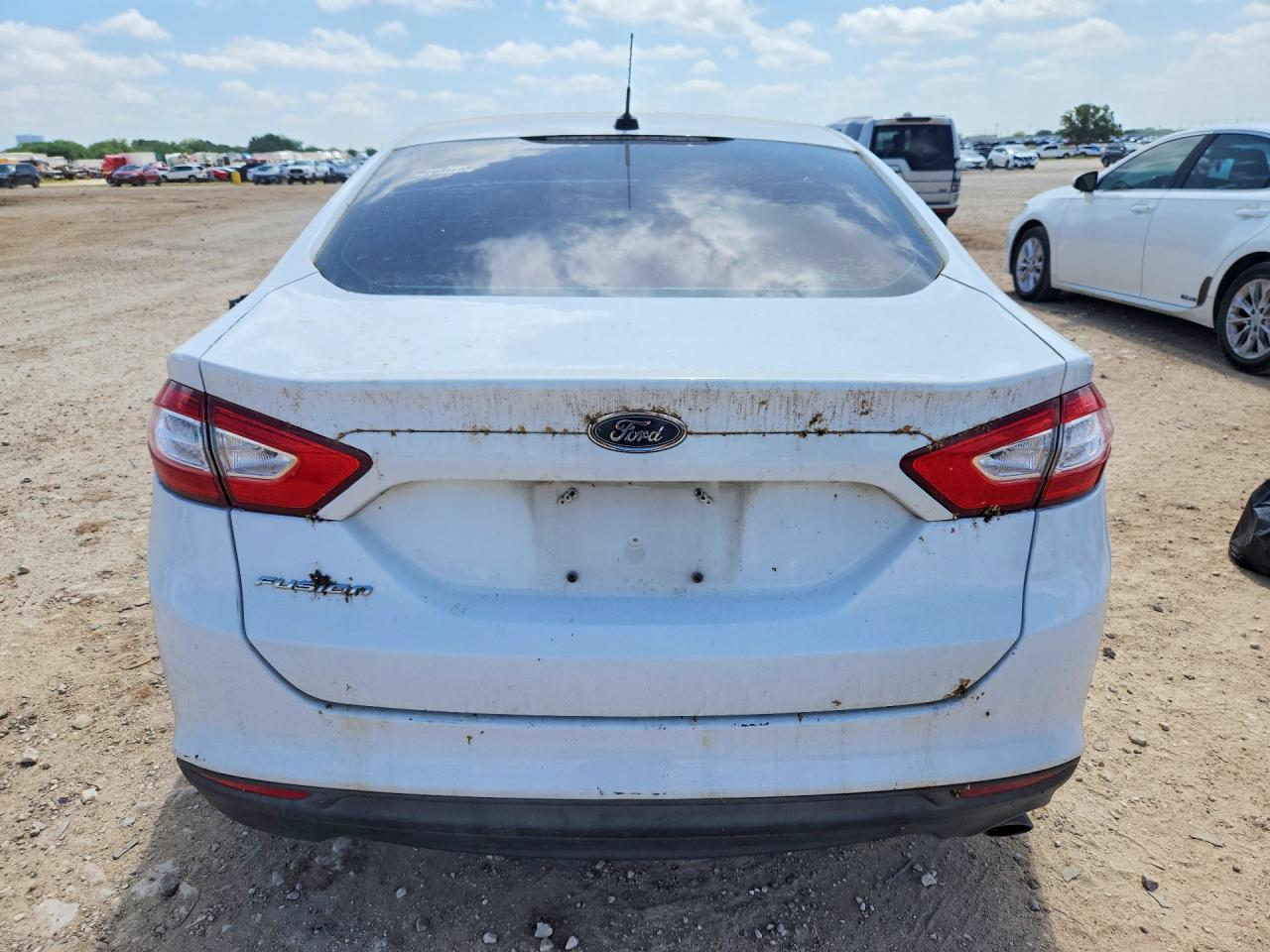 2013 Ford Fusion S White vin: 3FA6P0G75DR362491