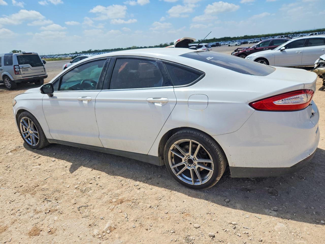2013 Ford Fusion S White vin: 3FA6P0G75DR362491
