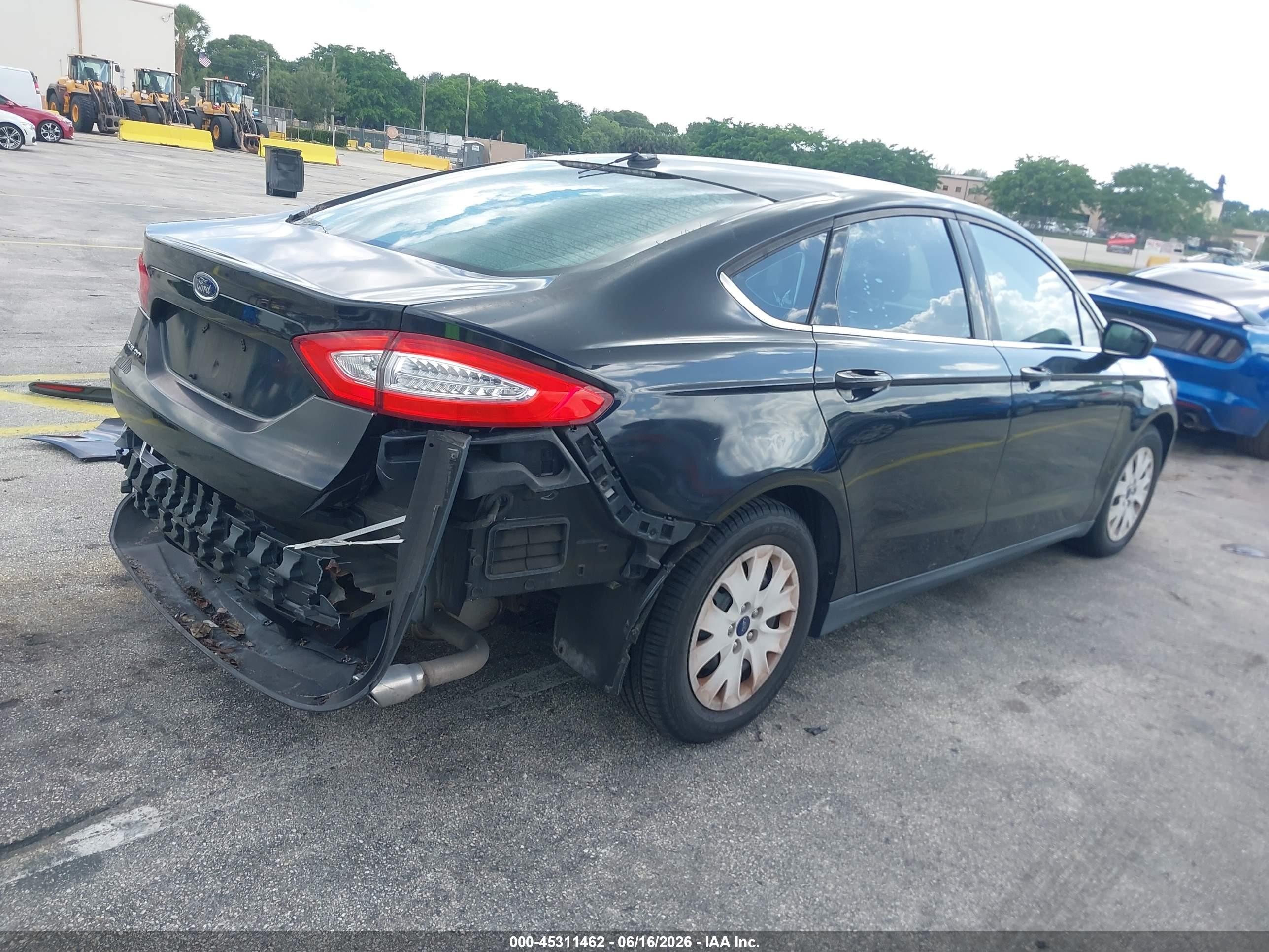 2013 Ford Fusion S Black vin: 3FA6P0G75DR380375
