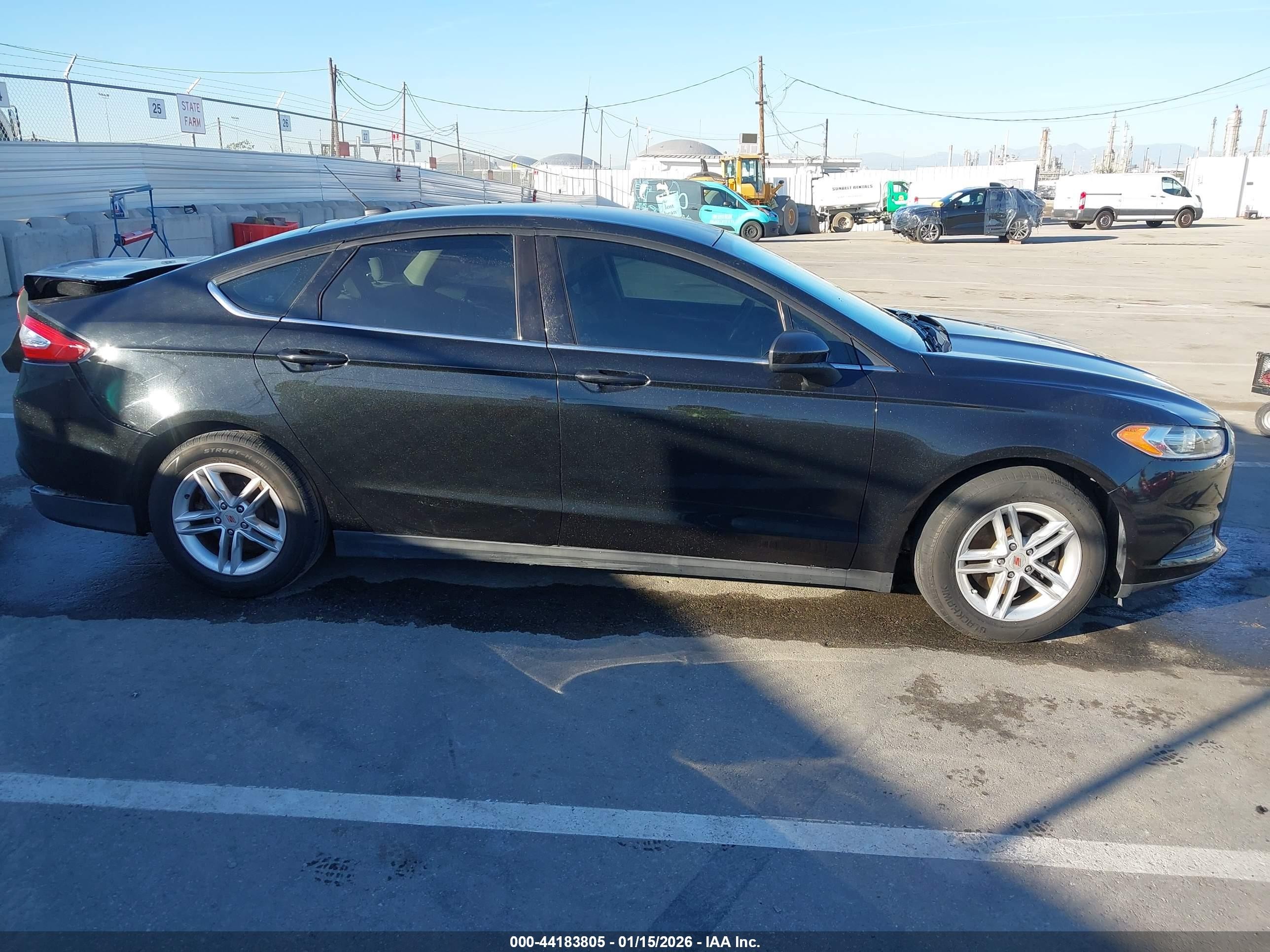 2014 Ford Fusion S Черный vin: 3FA6P0G75ER212981