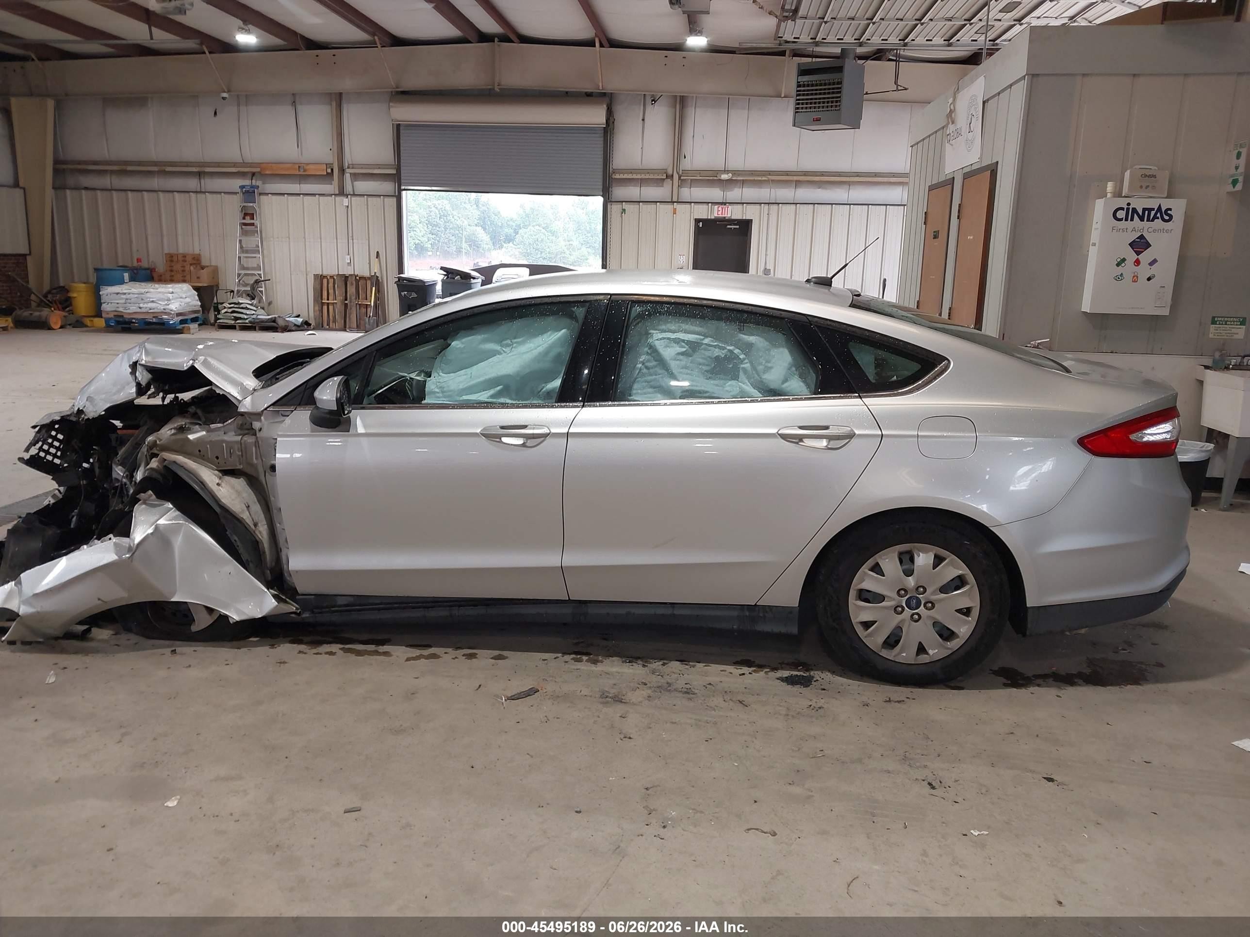 2014 Ford Fusion S Silver vin: 3FA6P0G75ER296400