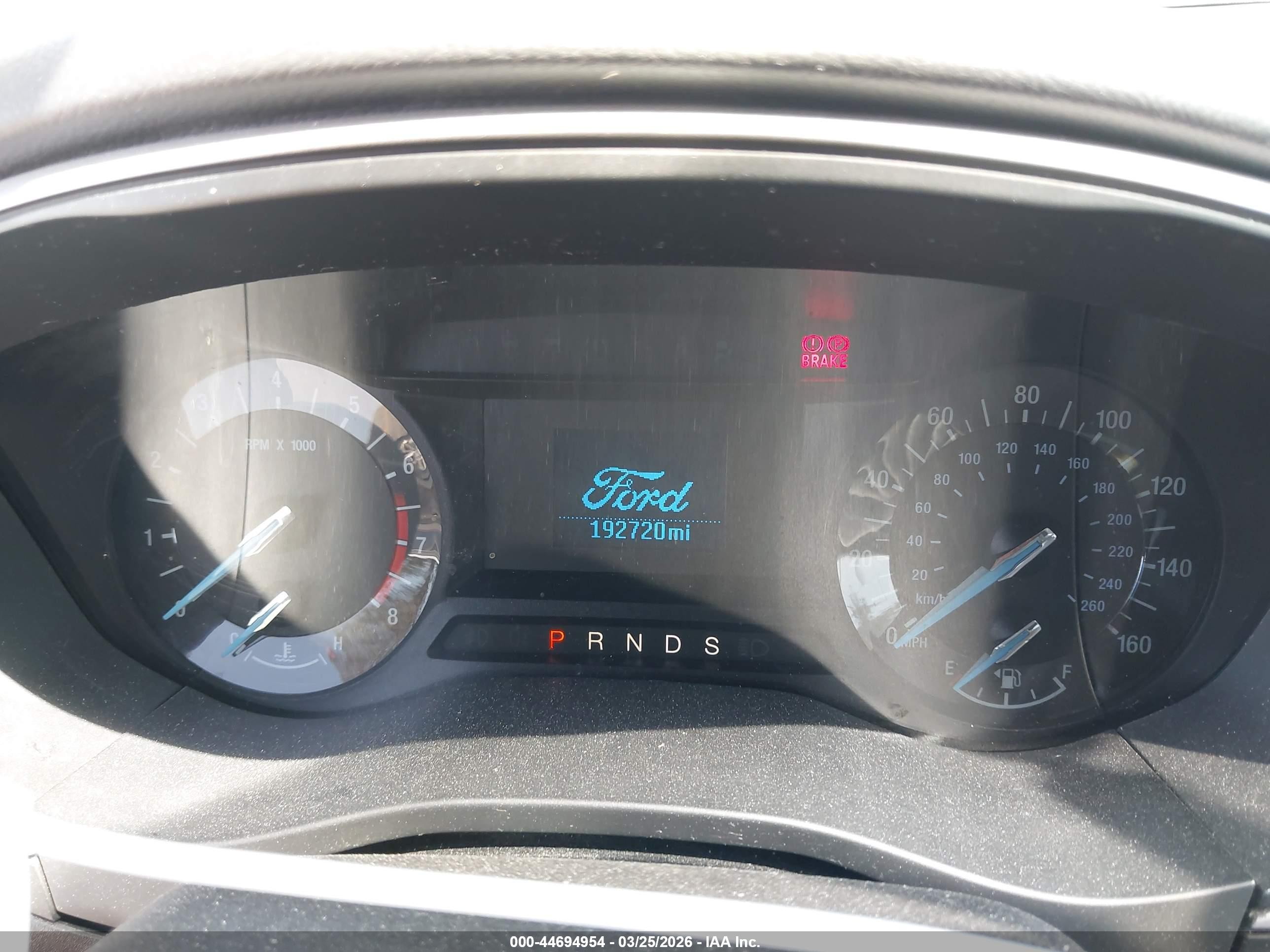 2014 Ford Fusion S Белый vin: 3FA6P0G75ER322445