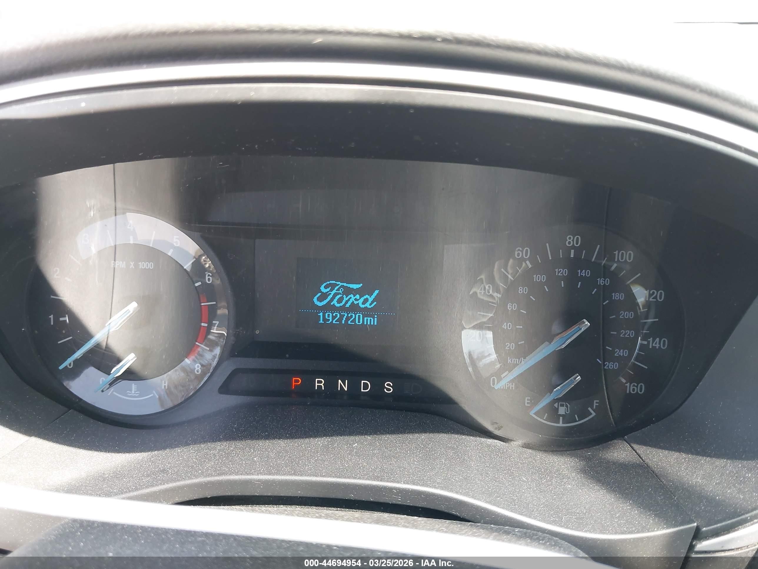 2014 Ford Fusion S Белый vin: 3FA6P0G75ER322445