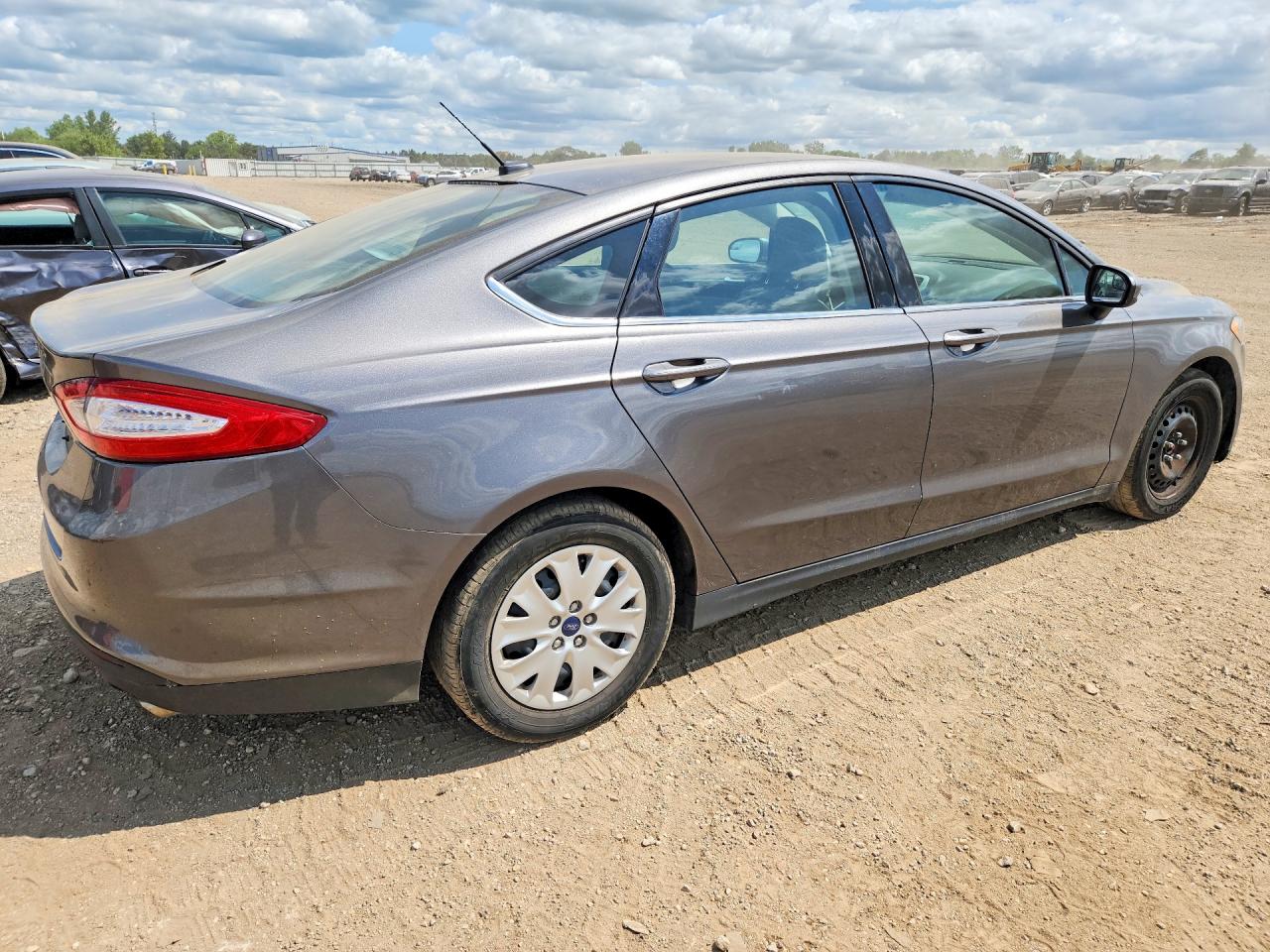 2014 Ford Fusion S Gray vin: 3FA6P0G75ER374108