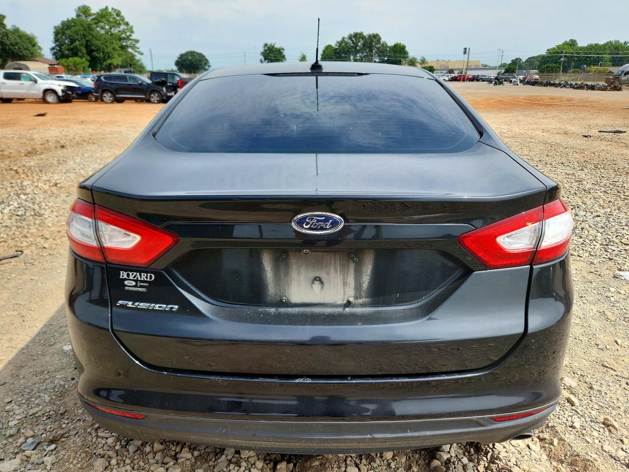 2015 Ford Fusion S Черный vin: 3FA6P0G75FR288945