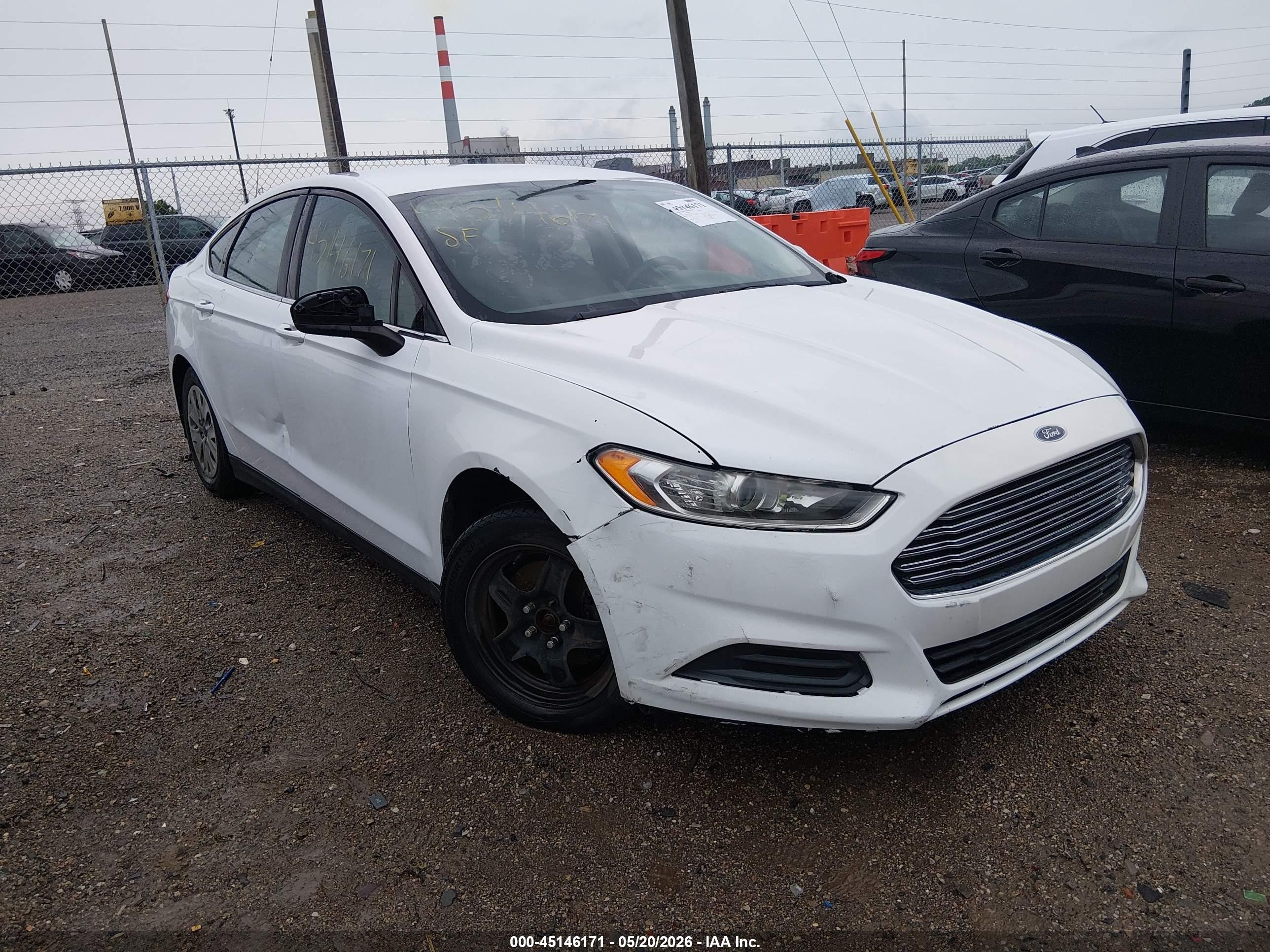 2013 Ford Fusion S White vin: 3FA6P0G76DR179732