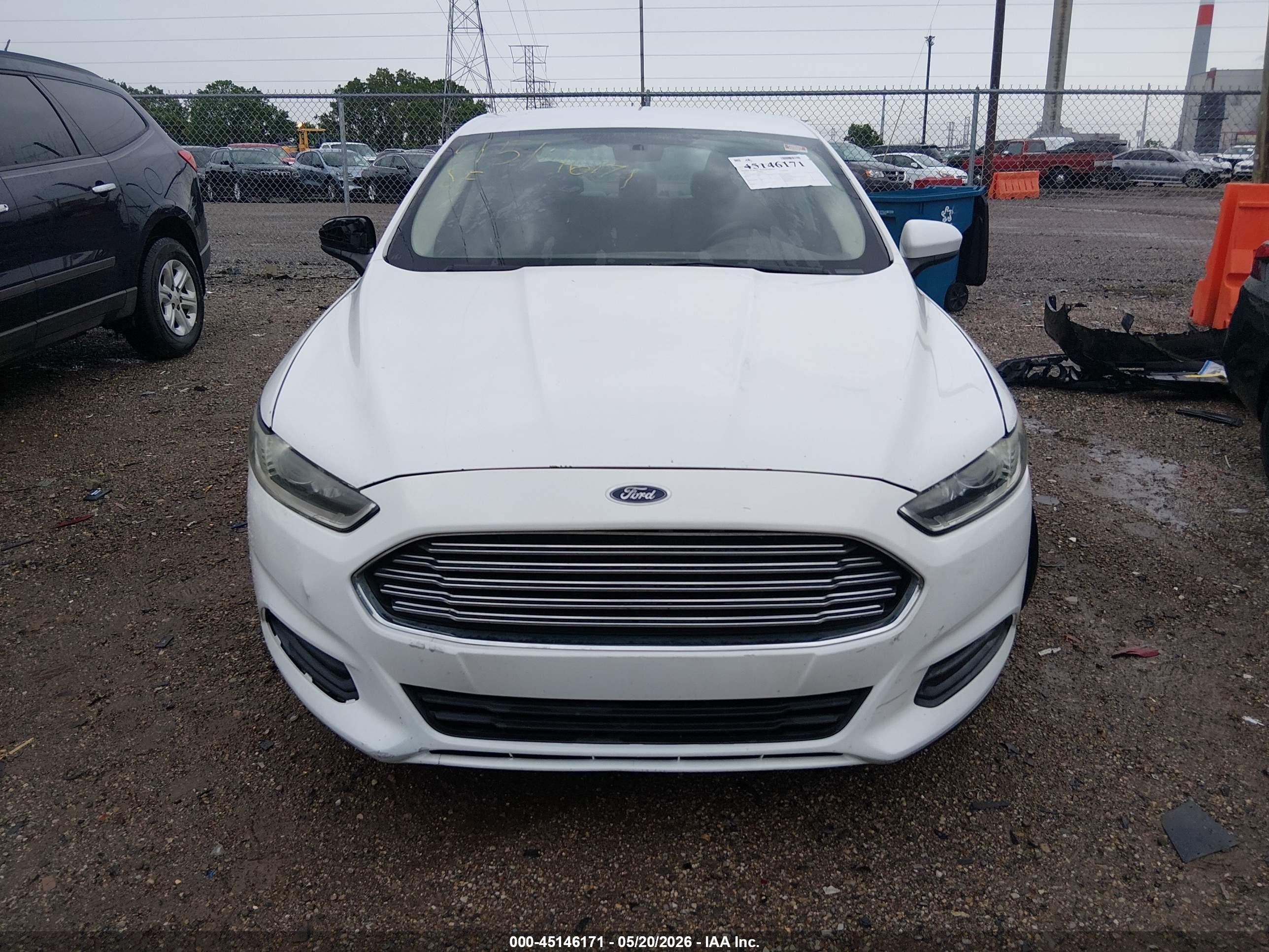 2013 Ford Fusion S White vin: 3FA6P0G76DR179732