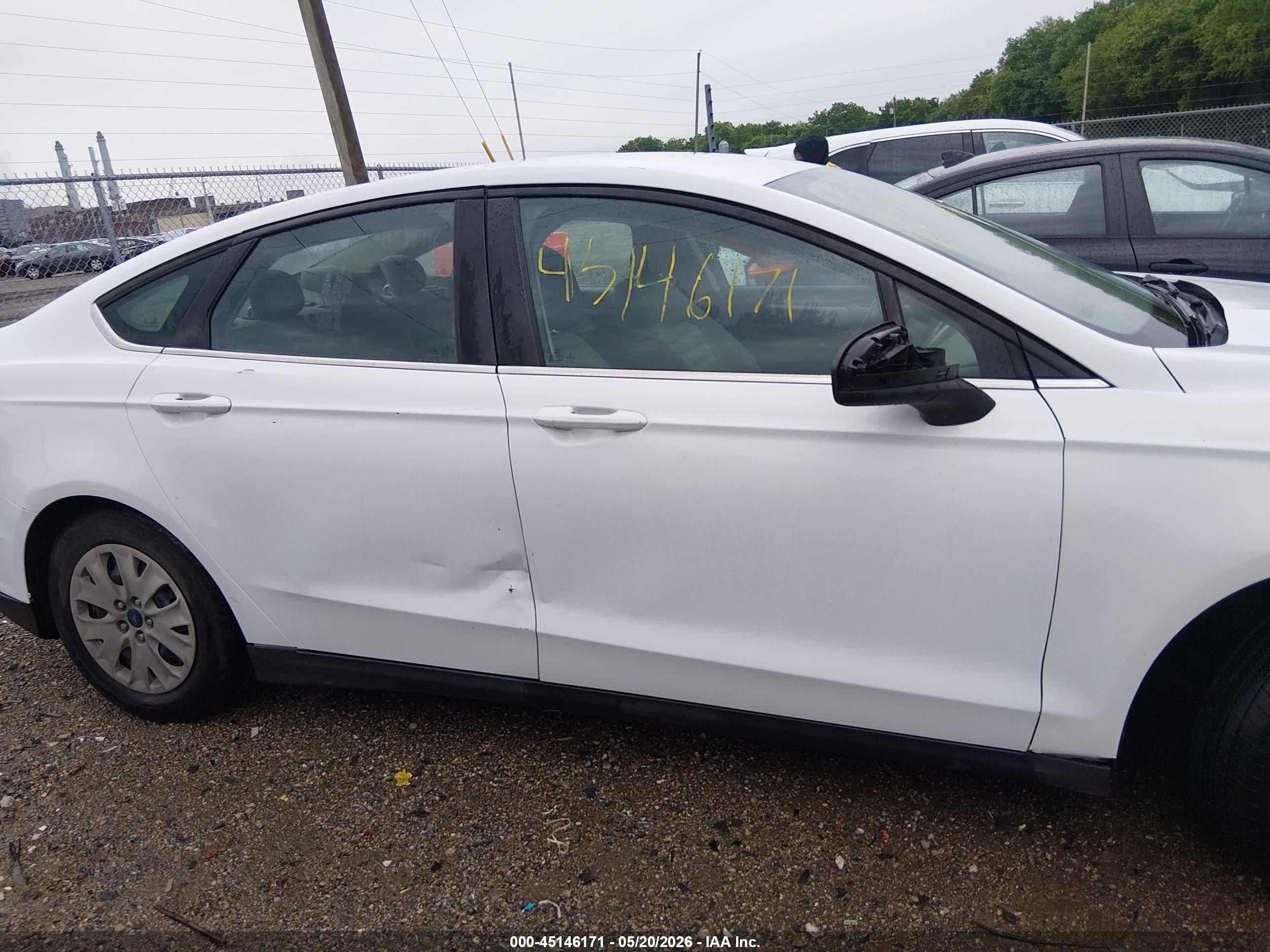 2013 Ford Fusion S White vin: 3FA6P0G76DR179732
