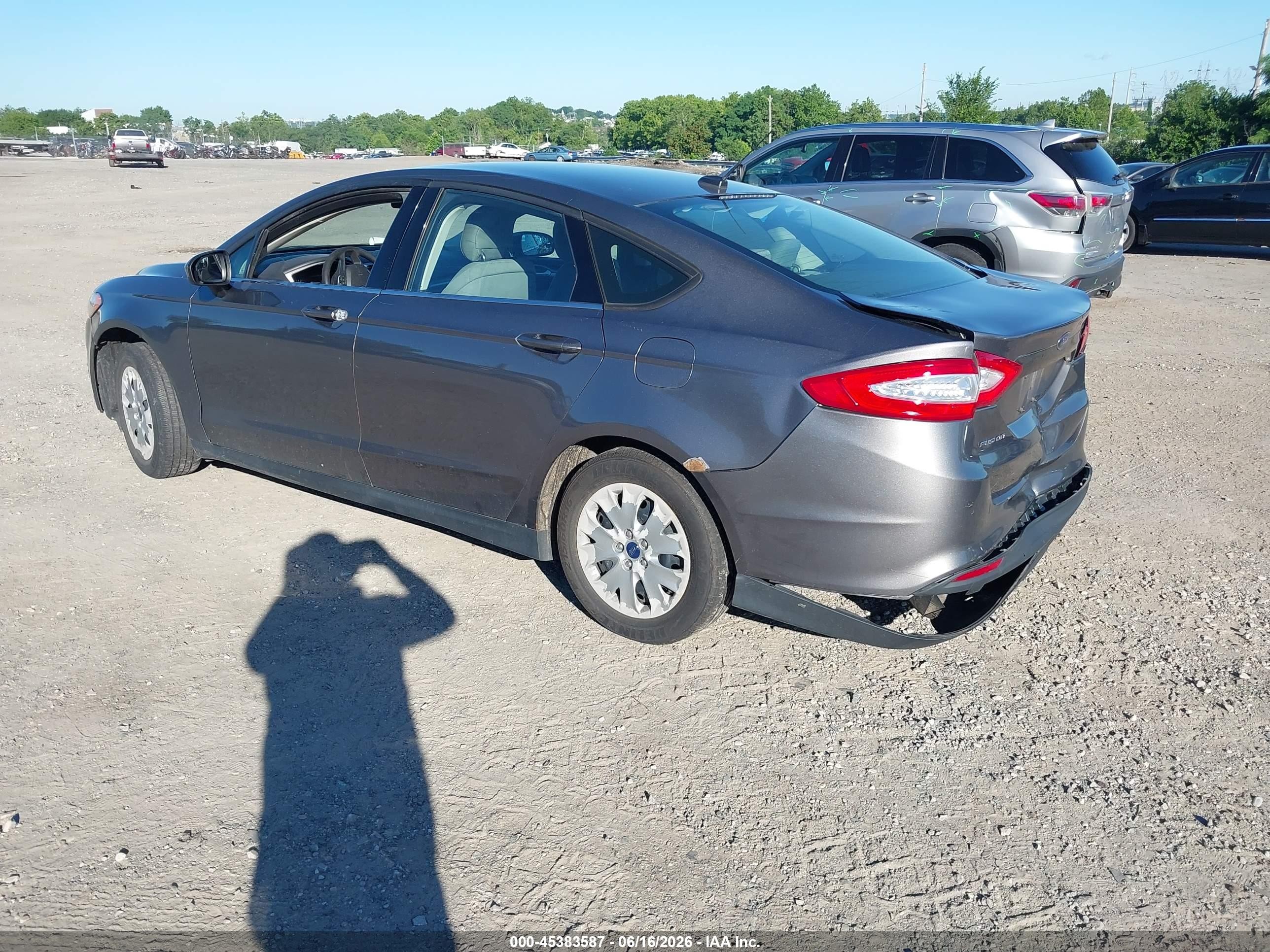 2013 Ford Fusion S Gray vin: 3FA6P0G76DR288322