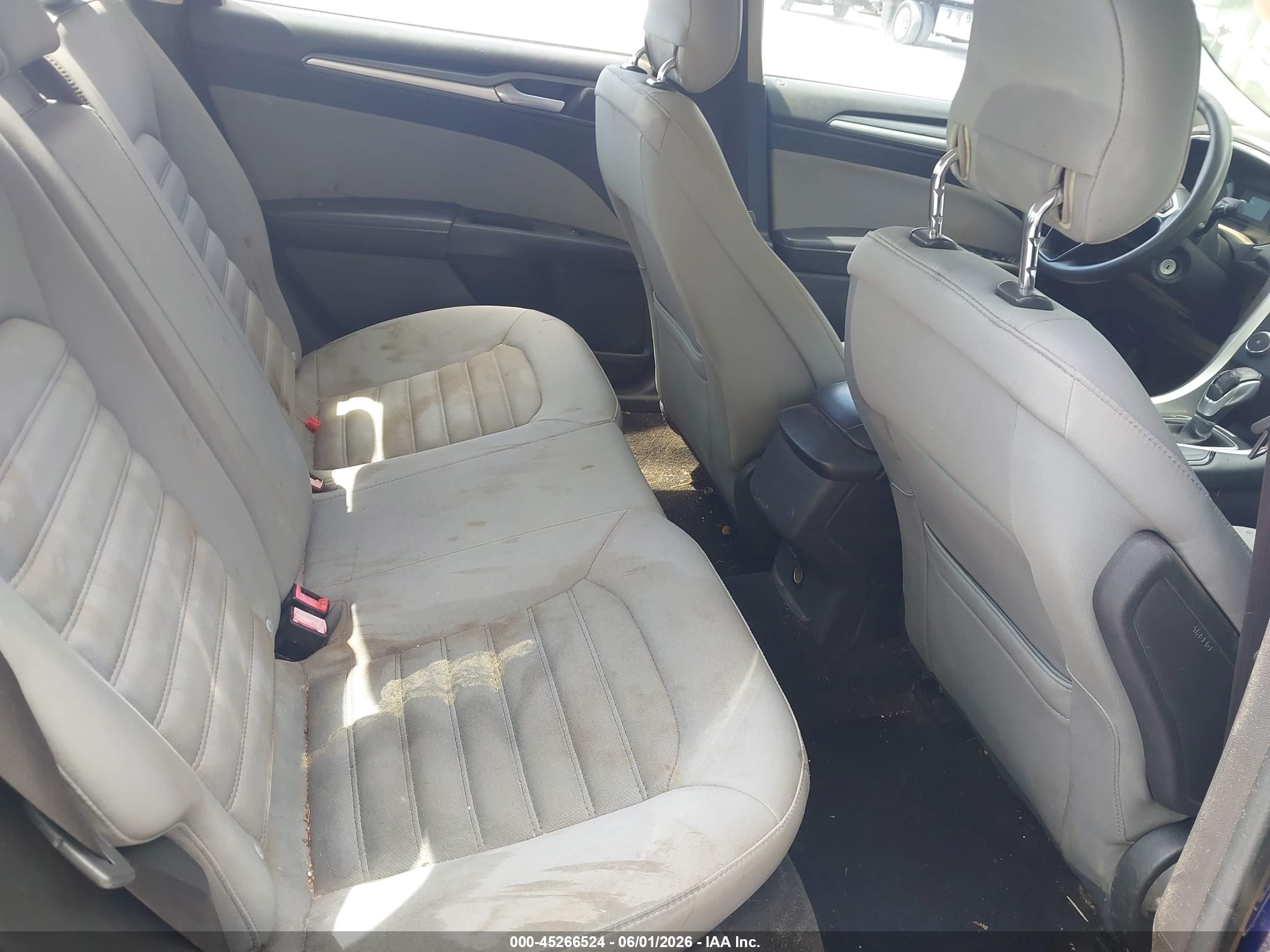 2013 Ford Fusion S Blue vin: 3FA6P0G76DR317446