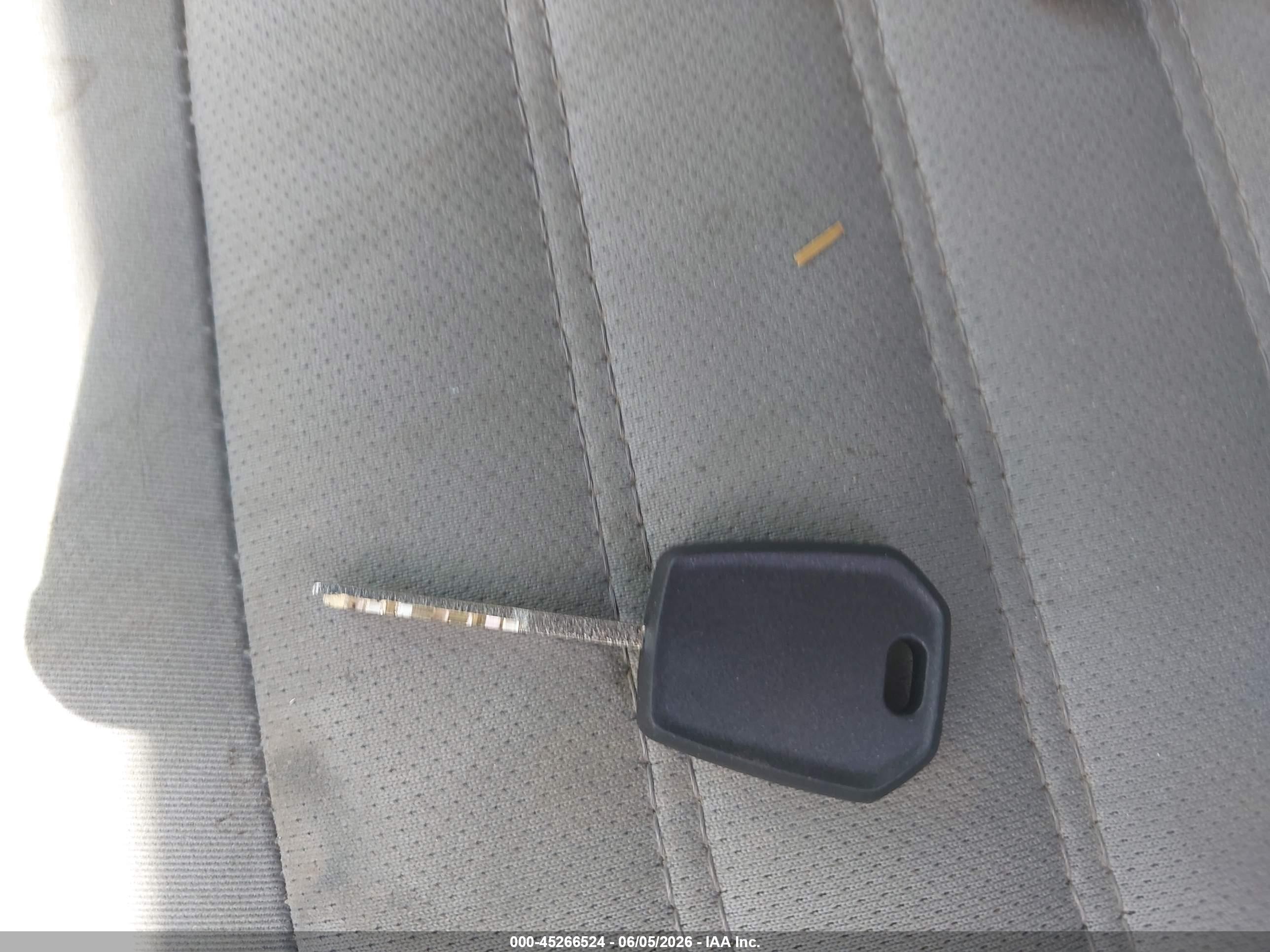 2013 Ford Fusion S Blue vin: 3FA6P0G76DR317446