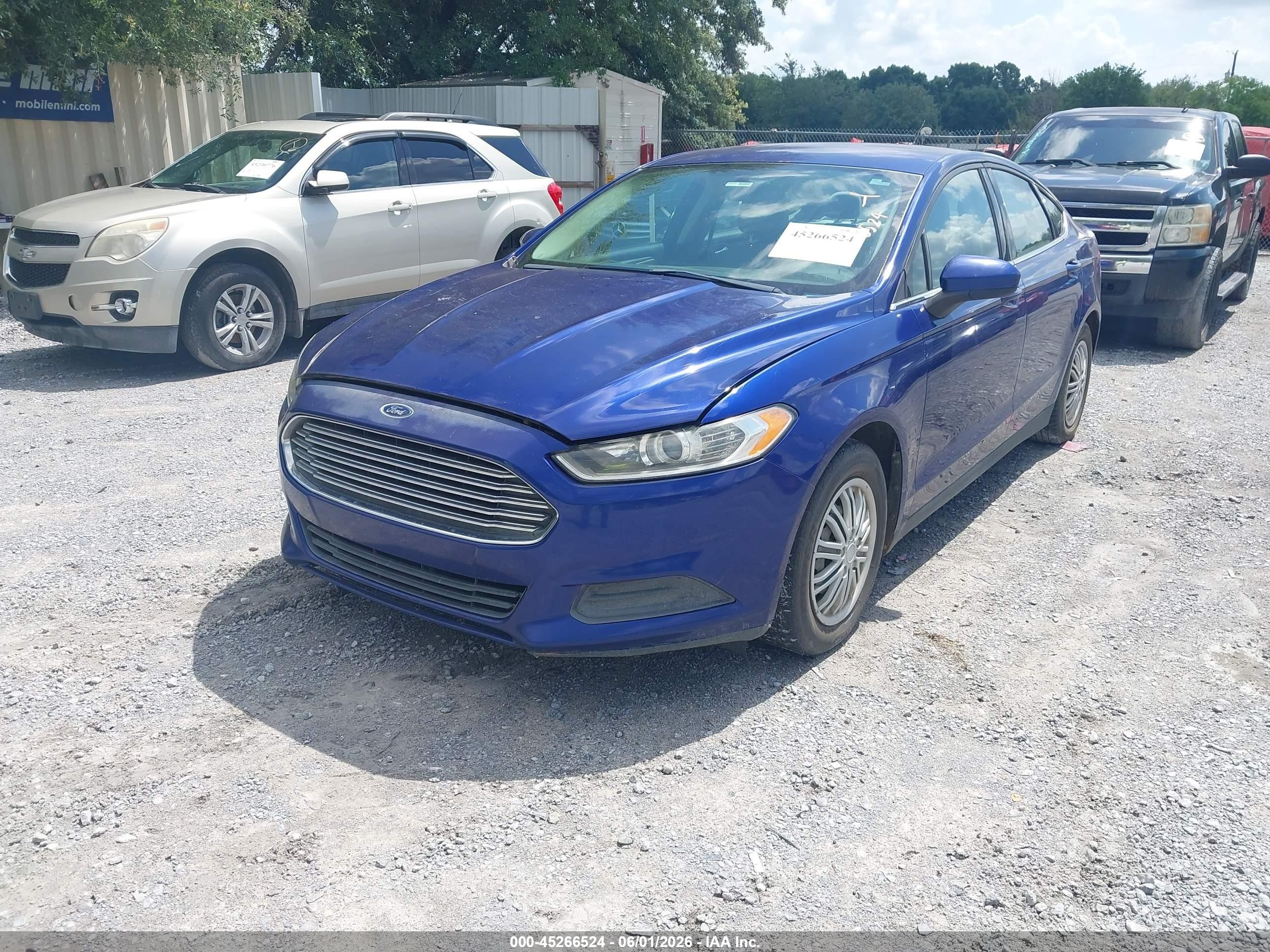 2013 Ford Fusion S Blue vin: 3FA6P0G76DR317446