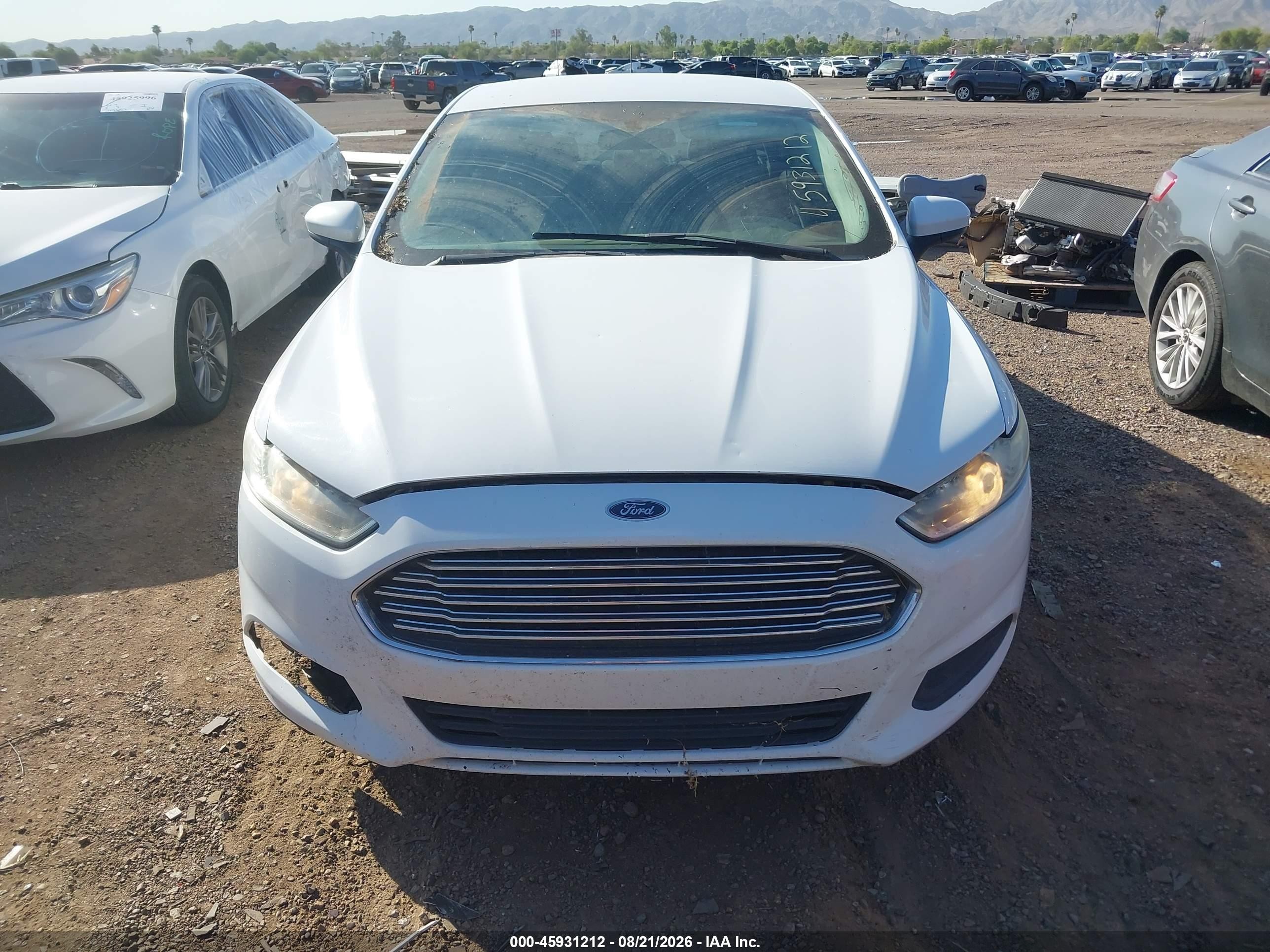 2014 Ford Fusion S White vin: 3FA6P0G76ER307680