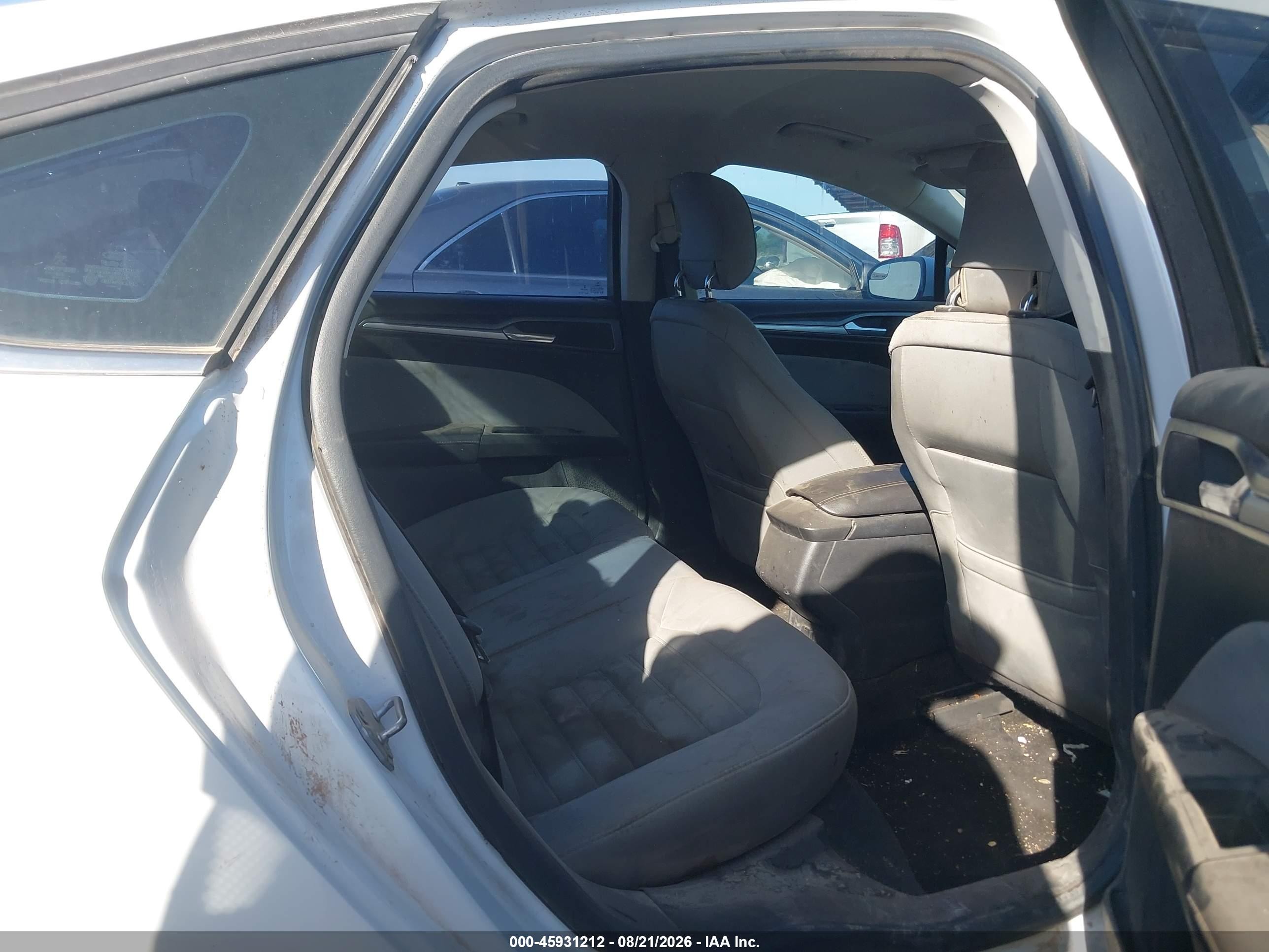 2014 Ford Fusion S White vin: 3FA6P0G76ER307680