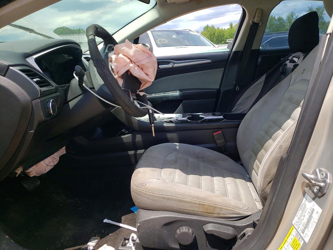 2015 Ford Fusion S Tan vin: 3FA6P0G76FR281101