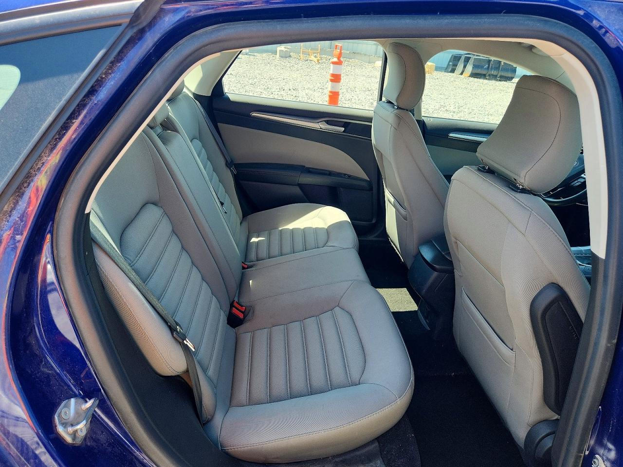 2015 Ford Fusion S Blue vin: 3FA6P0G76FR290218