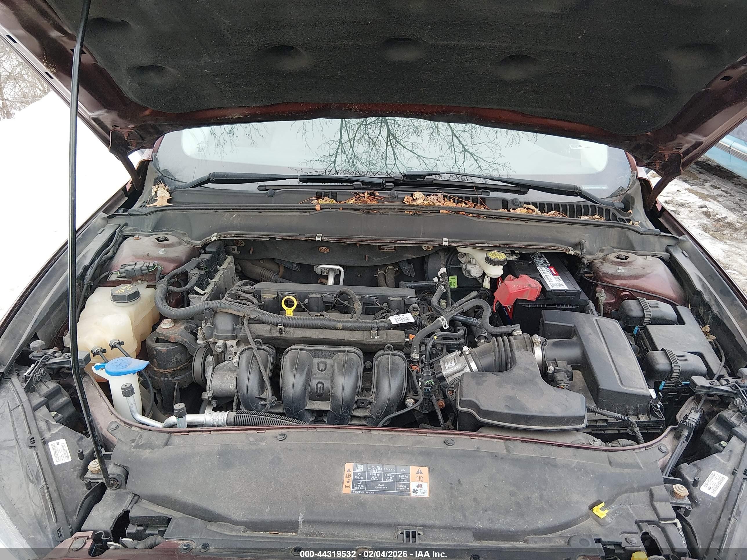 2016 Ford Fusion S Красный vin: 3FA6P0G76GR236824