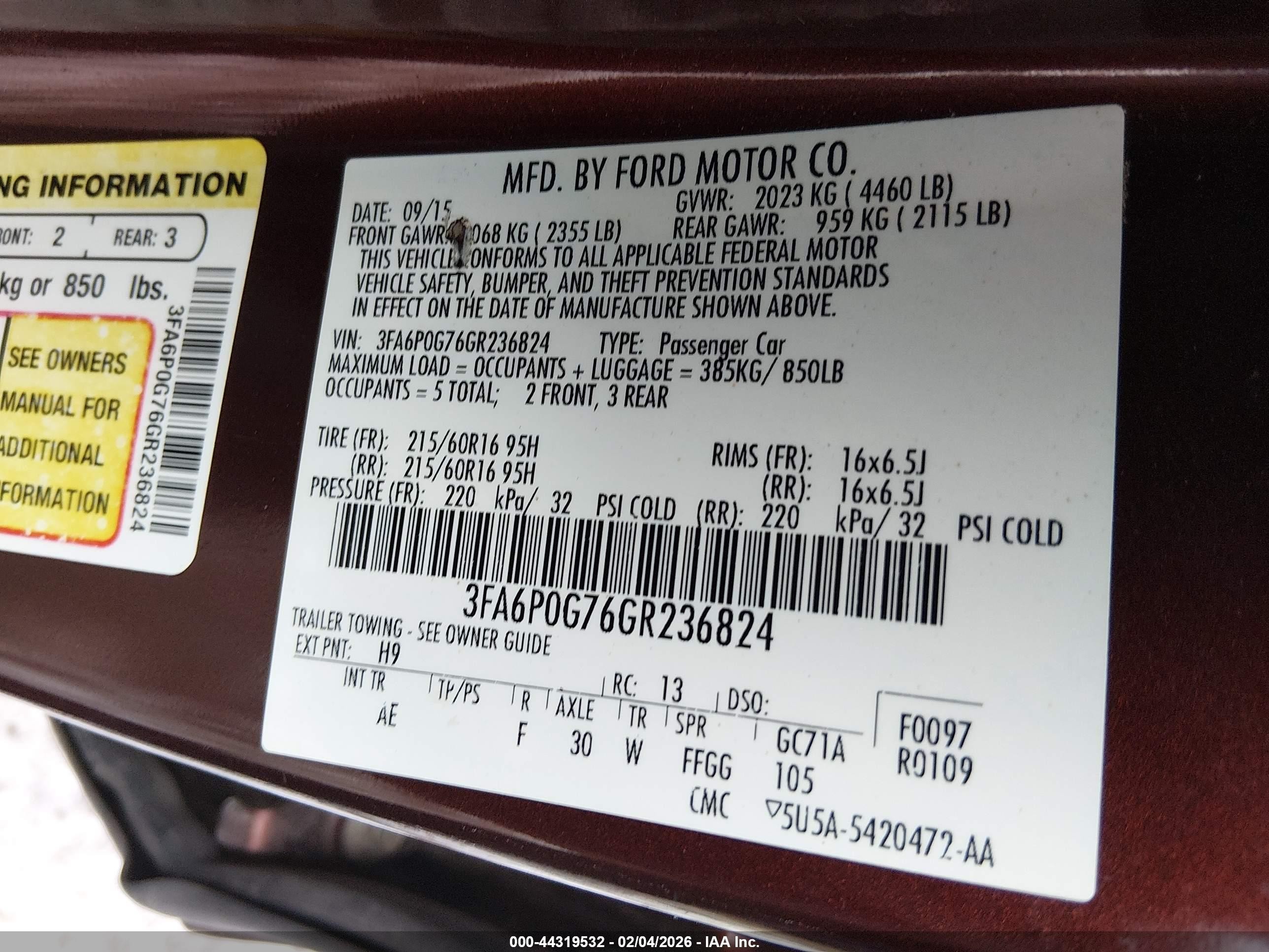 2016 Ford Fusion S Красный vin: 3FA6P0G76GR236824