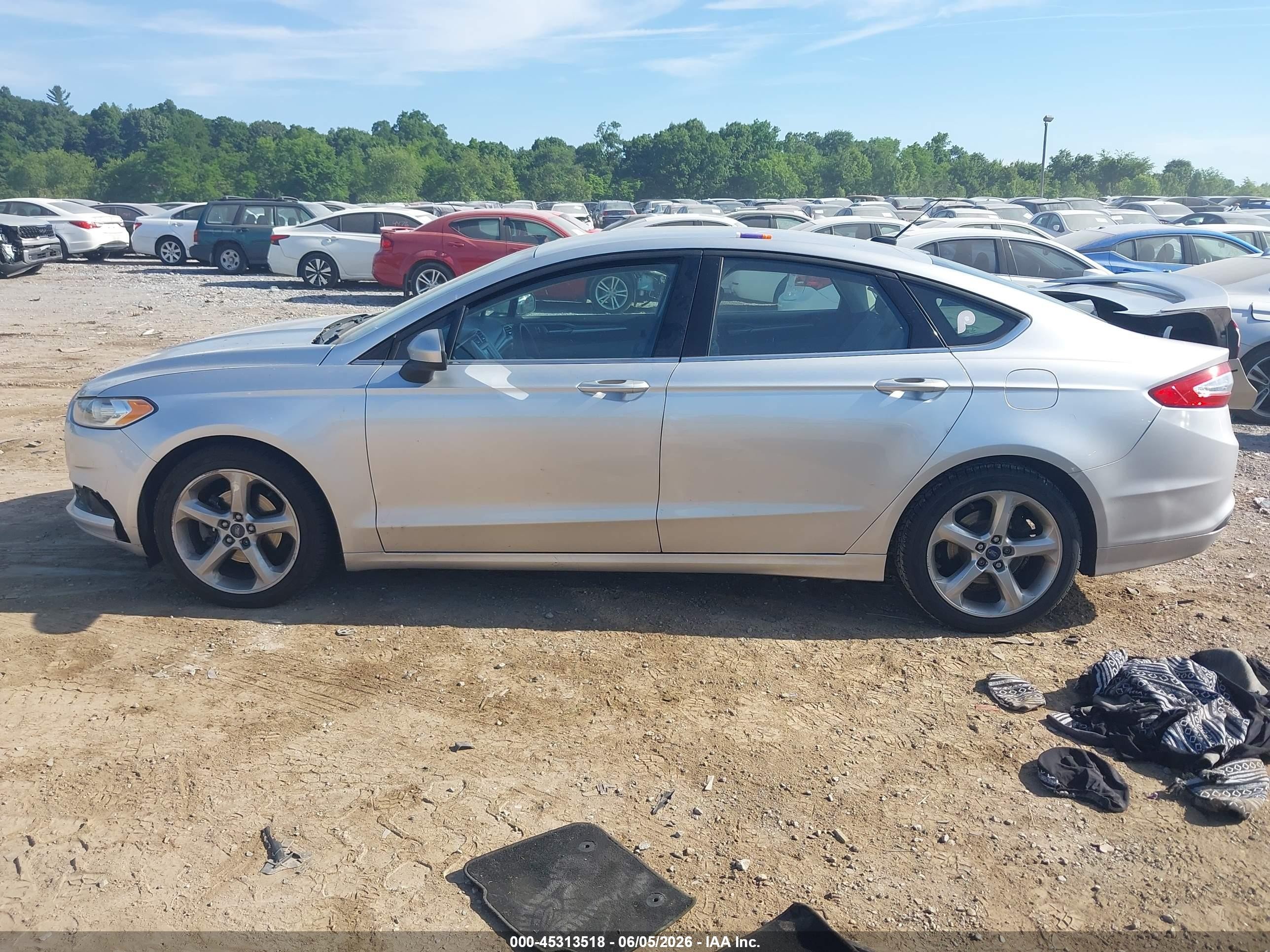 2016 Ford Fusion S Gray vin: 3FA6P0G76GR322635