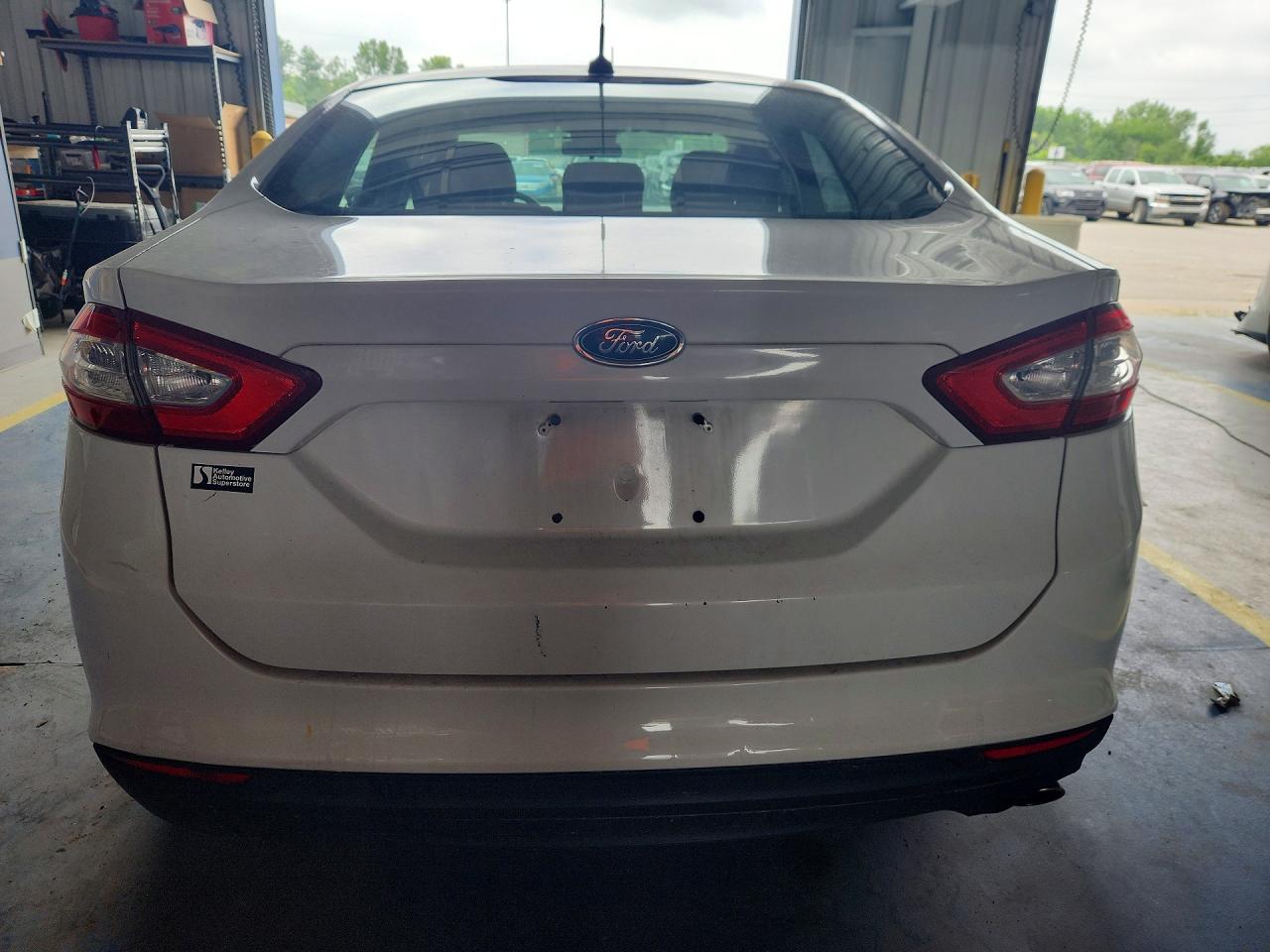 2013 Ford Fusion S White vin: 3FA6P0G77DR170814