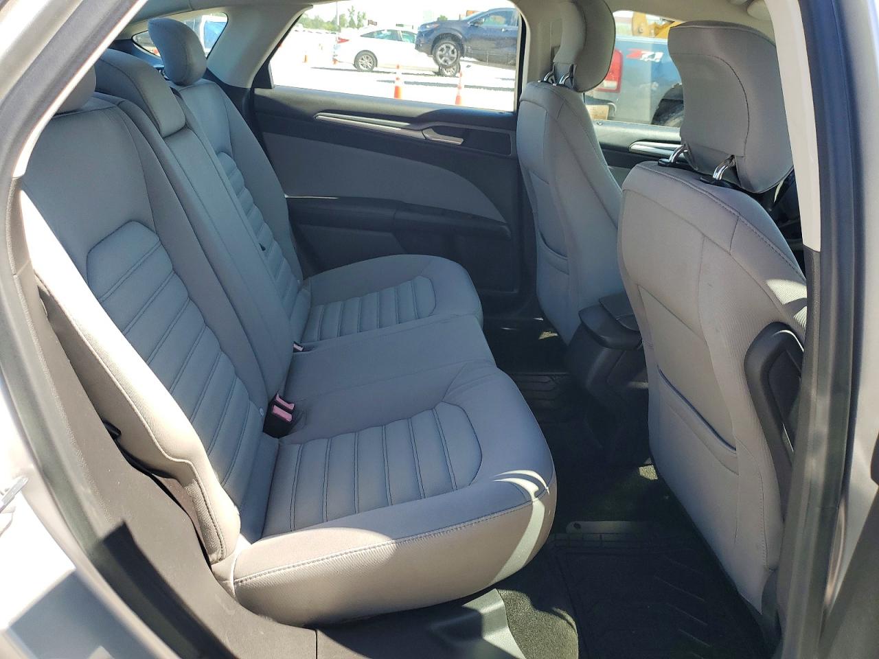 2013 Ford Fusion S Silver vin: 3FA6P0G77DR189993