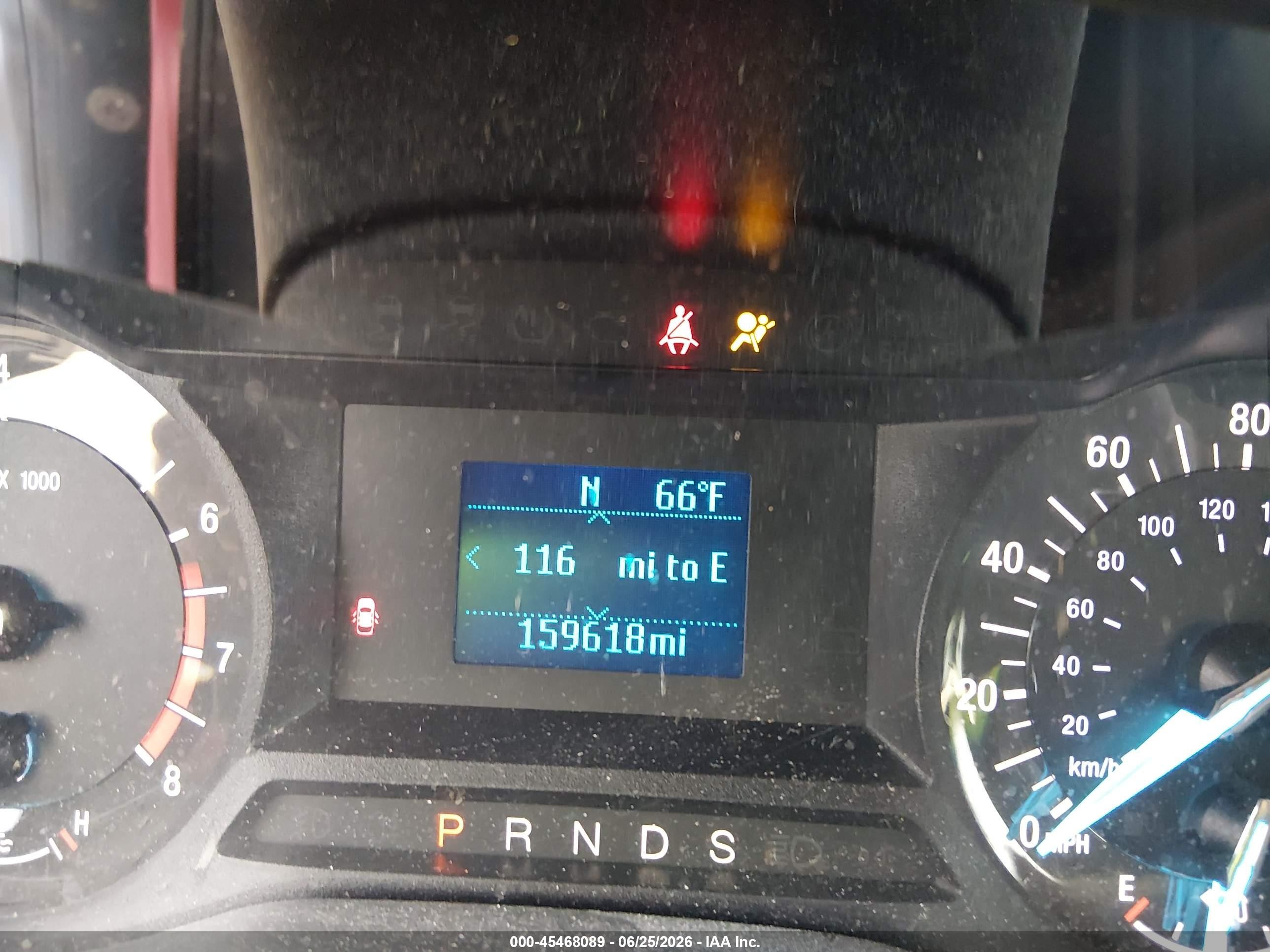 2013 Ford Fusion S Красный vin: 3FA6P0G77DR210731