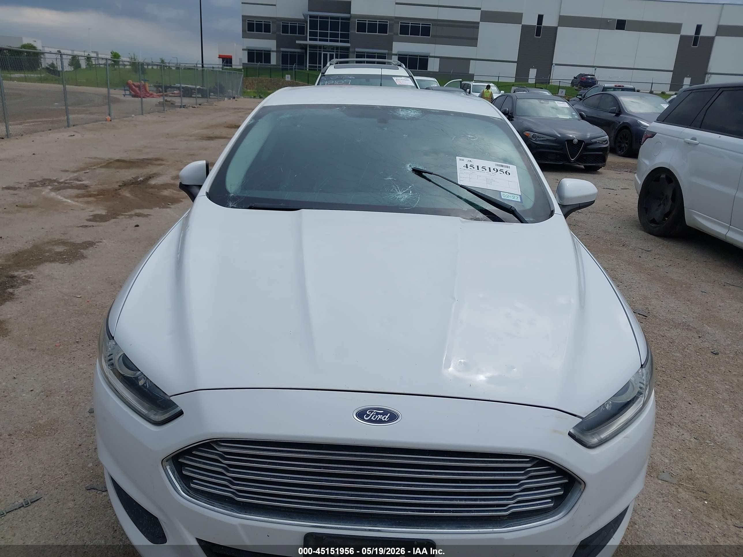 2013 Ford Fusion S Белый vin: 3FA6P0G77DR273117