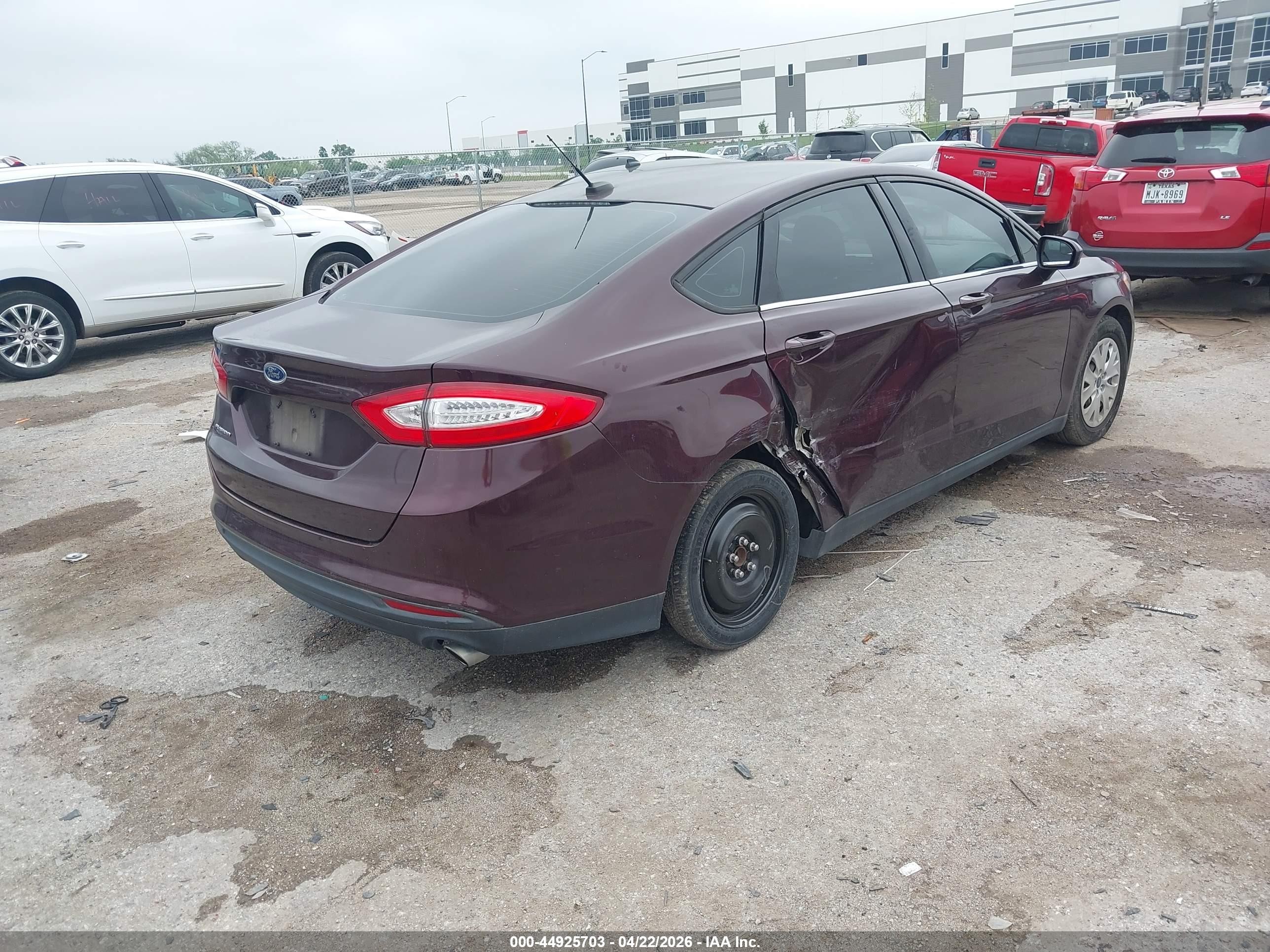 2013 Ford Fusion S Burgundy vin: 3FA6P0G77DR342484