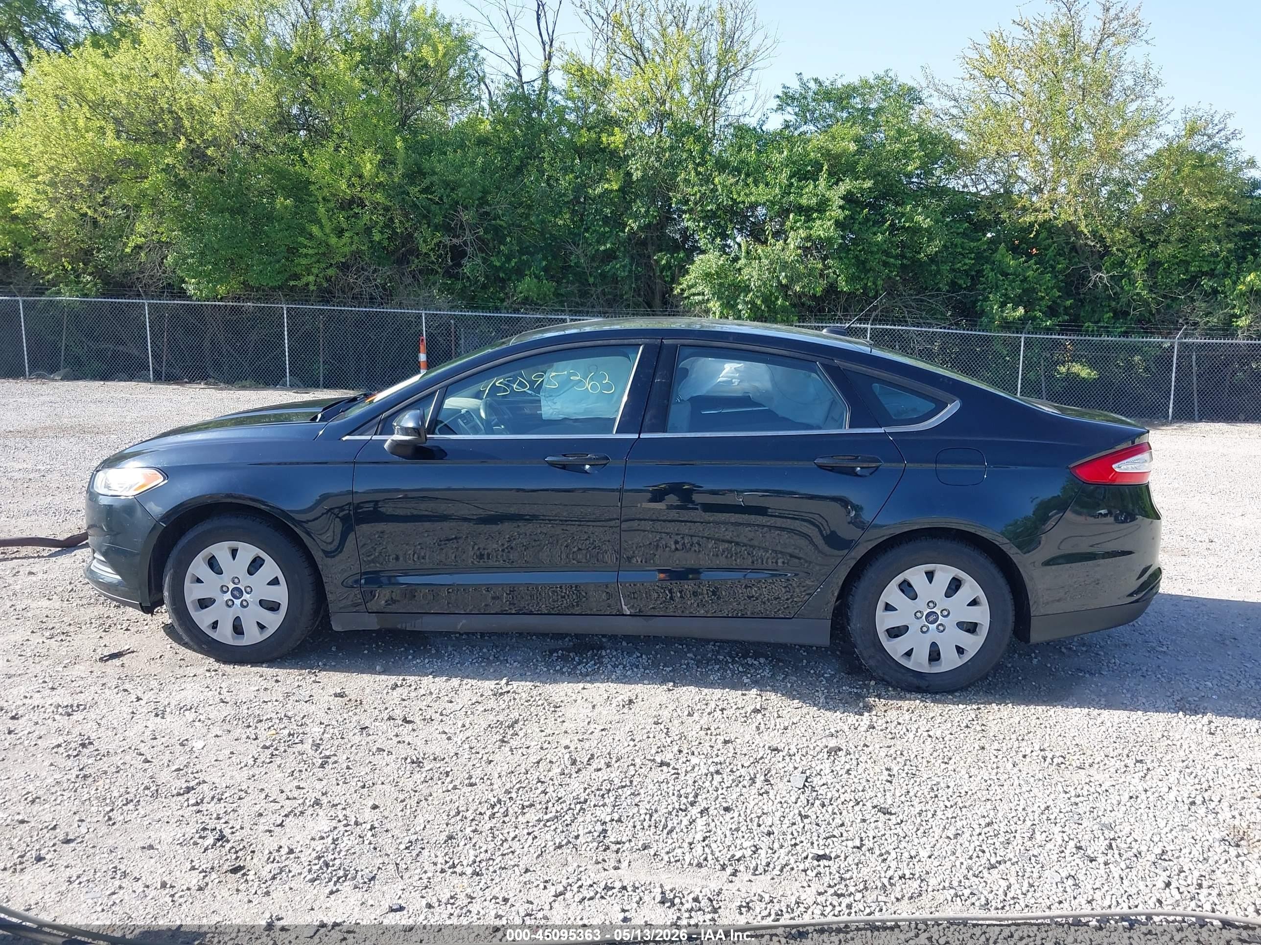 2014 Ford Fusion S Black vin: 3FA6P0G77ER120223
