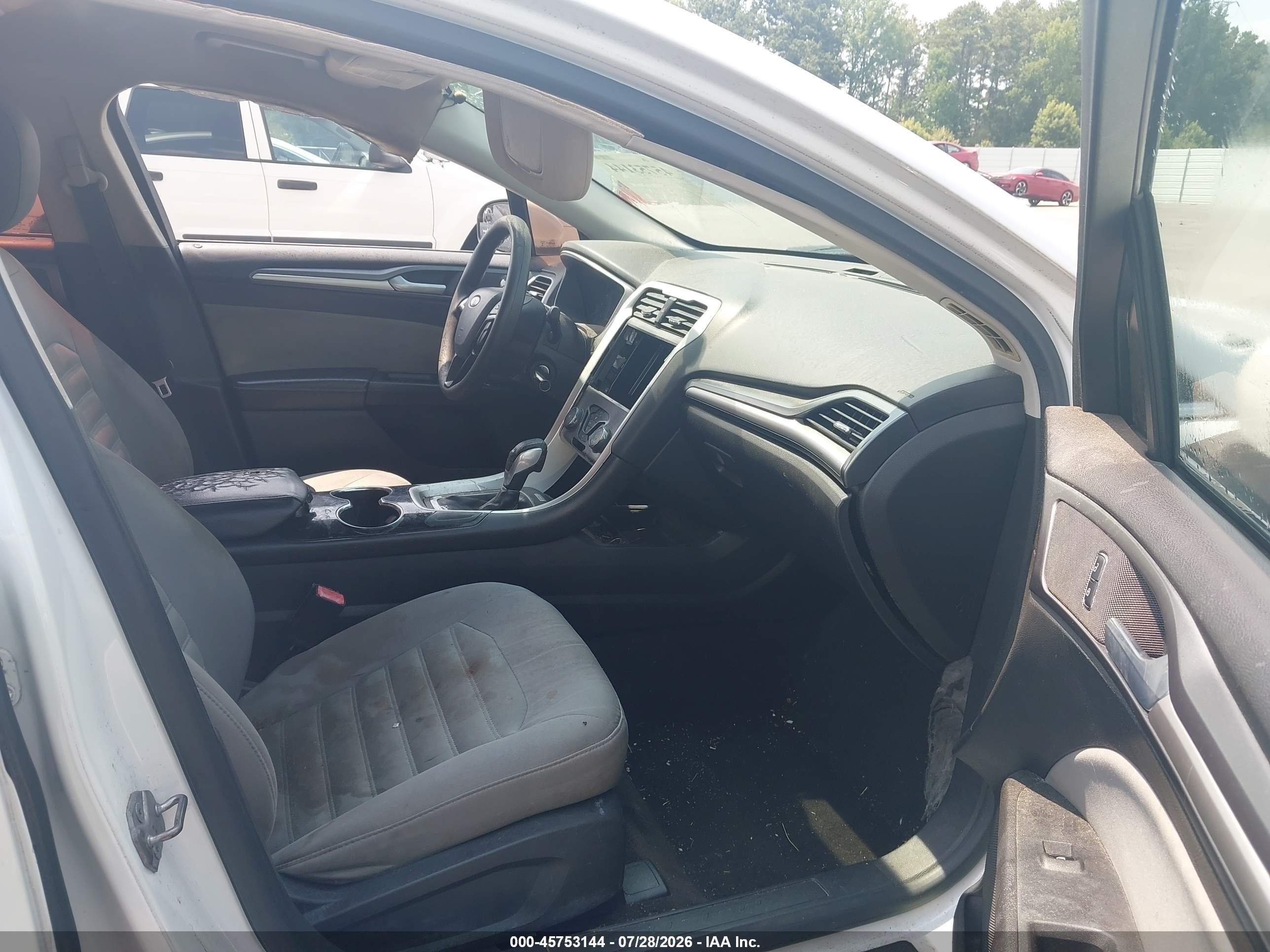 2014 Ford Fusion S White vin: 3FA6P0G77ER208544