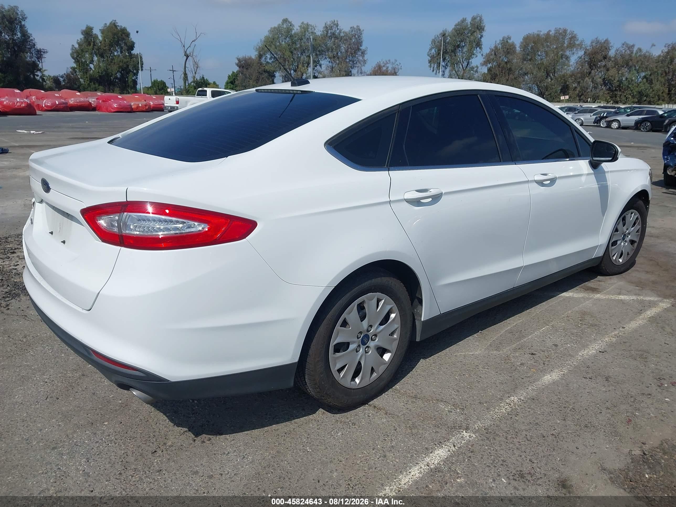 2014 Ford Fusion S White vin: 3FA6P0G77ER221164
