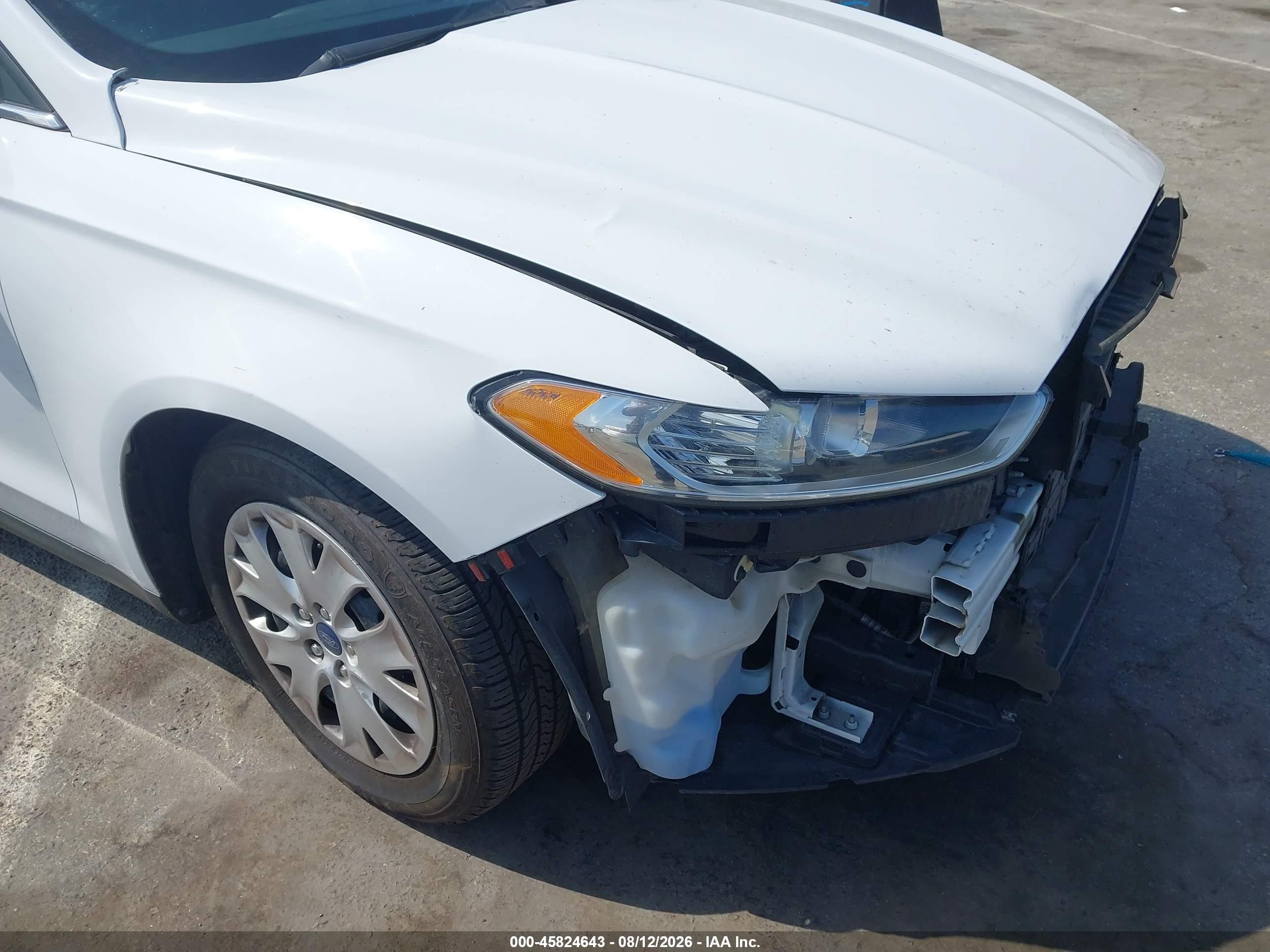 2014 Ford Fusion S White vin: 3FA6P0G77ER221164