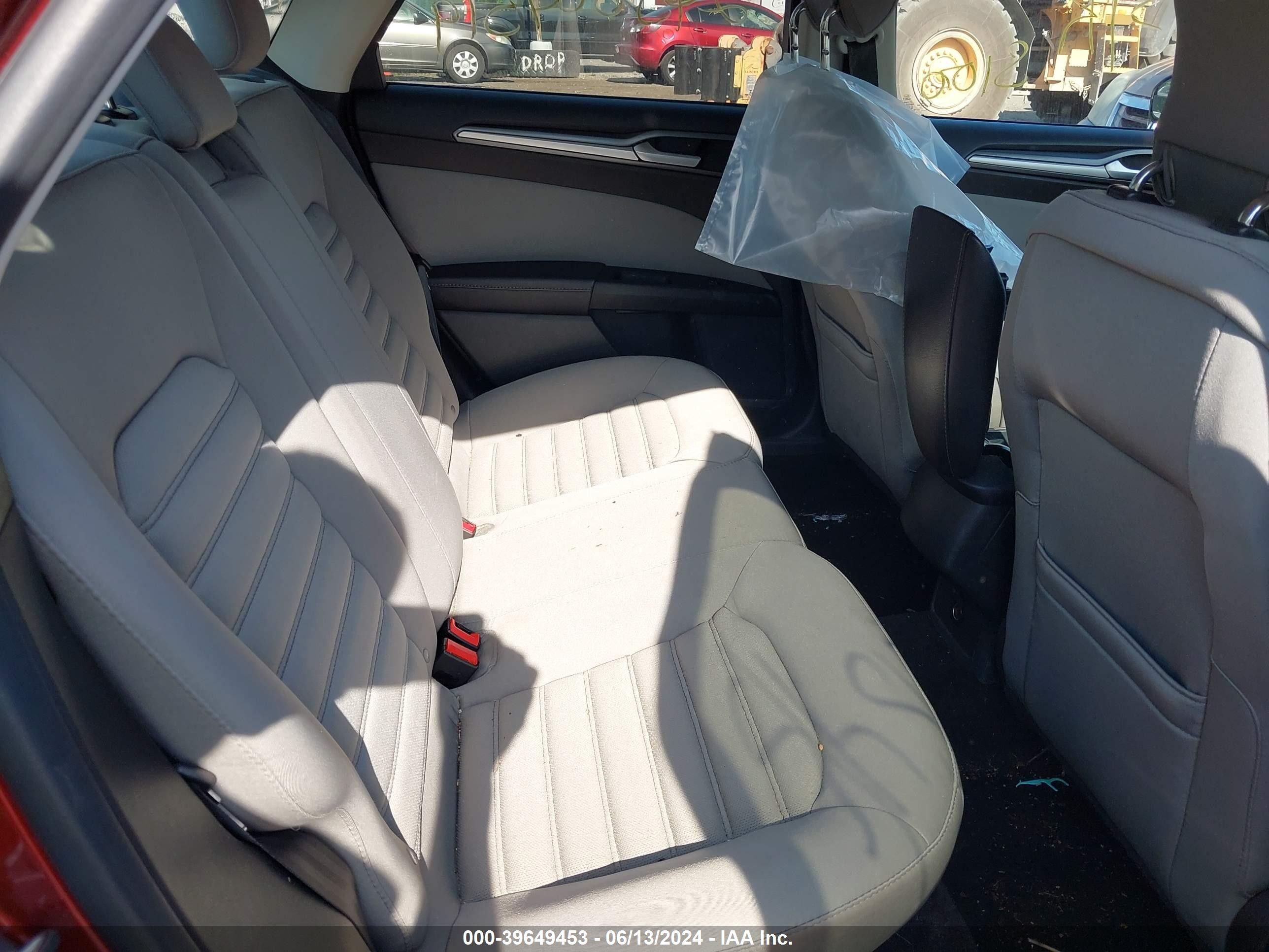 2014 Ford Fusion S Orange vin: 3FA6P0G77ER252740