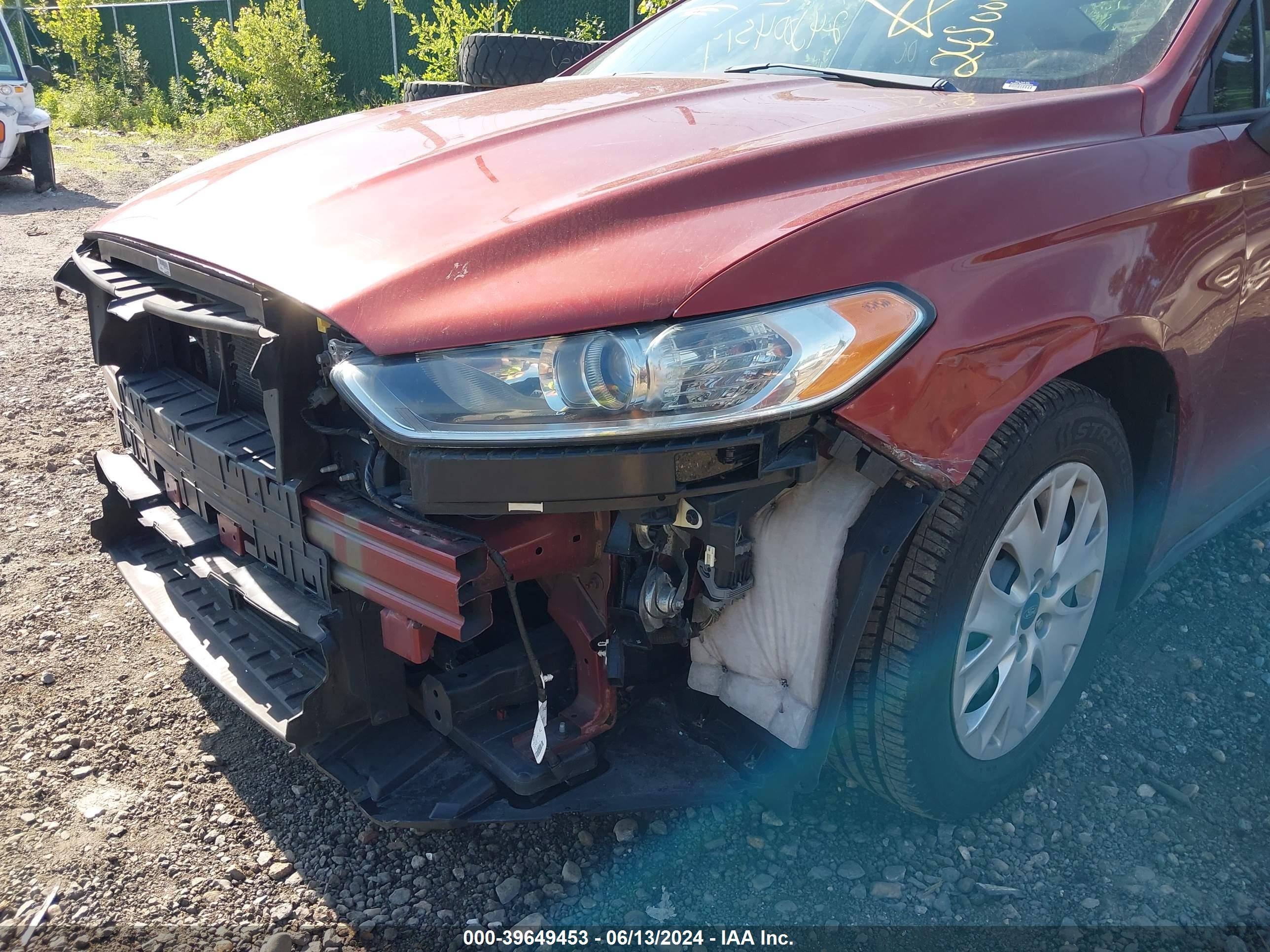 2014 Ford Fusion S Orange vin: 3FA6P0G77ER252740