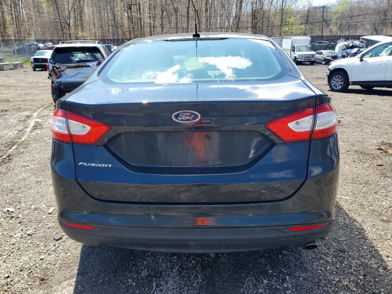 2014 Ford Fusion S Черный vin: 3FA6P0G77ER265973