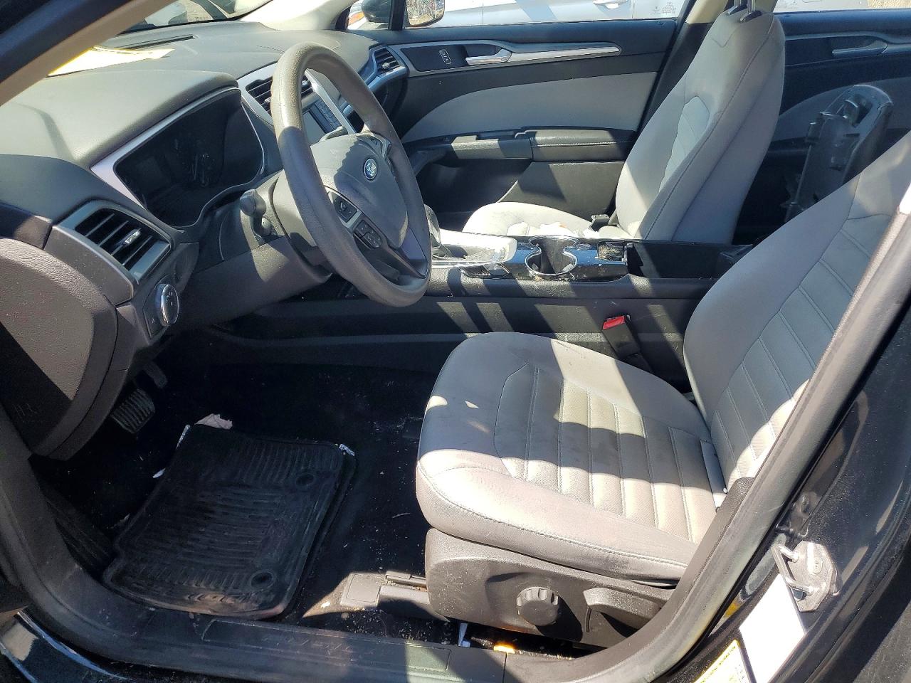 2014 Ford Fusion S Черный vin: 3FA6P0G77ER265973
